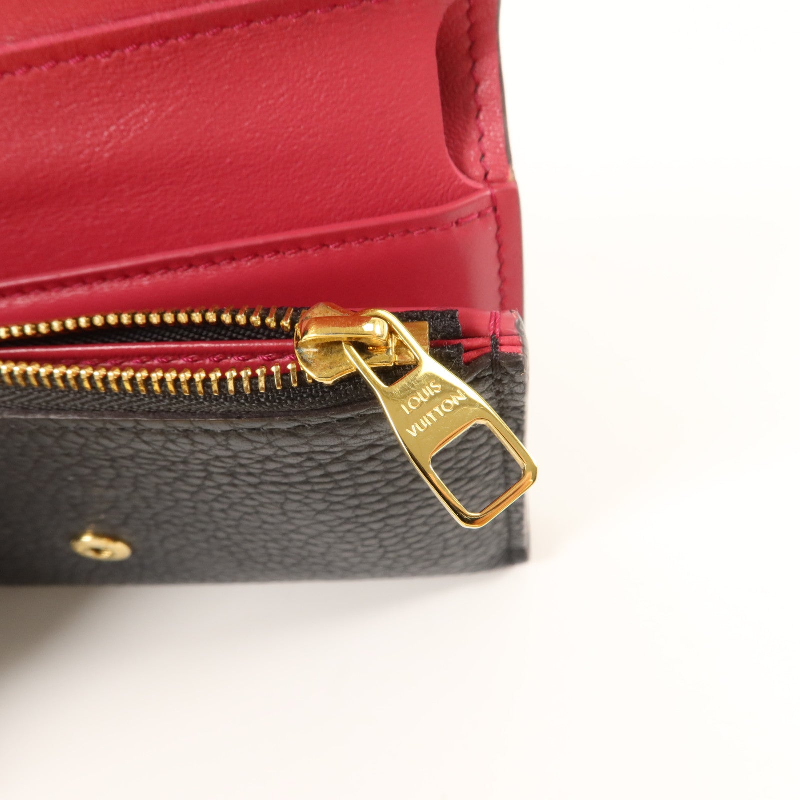 LOUIS VUITTON 牛皮皮革Capucines Compact金扣錢包