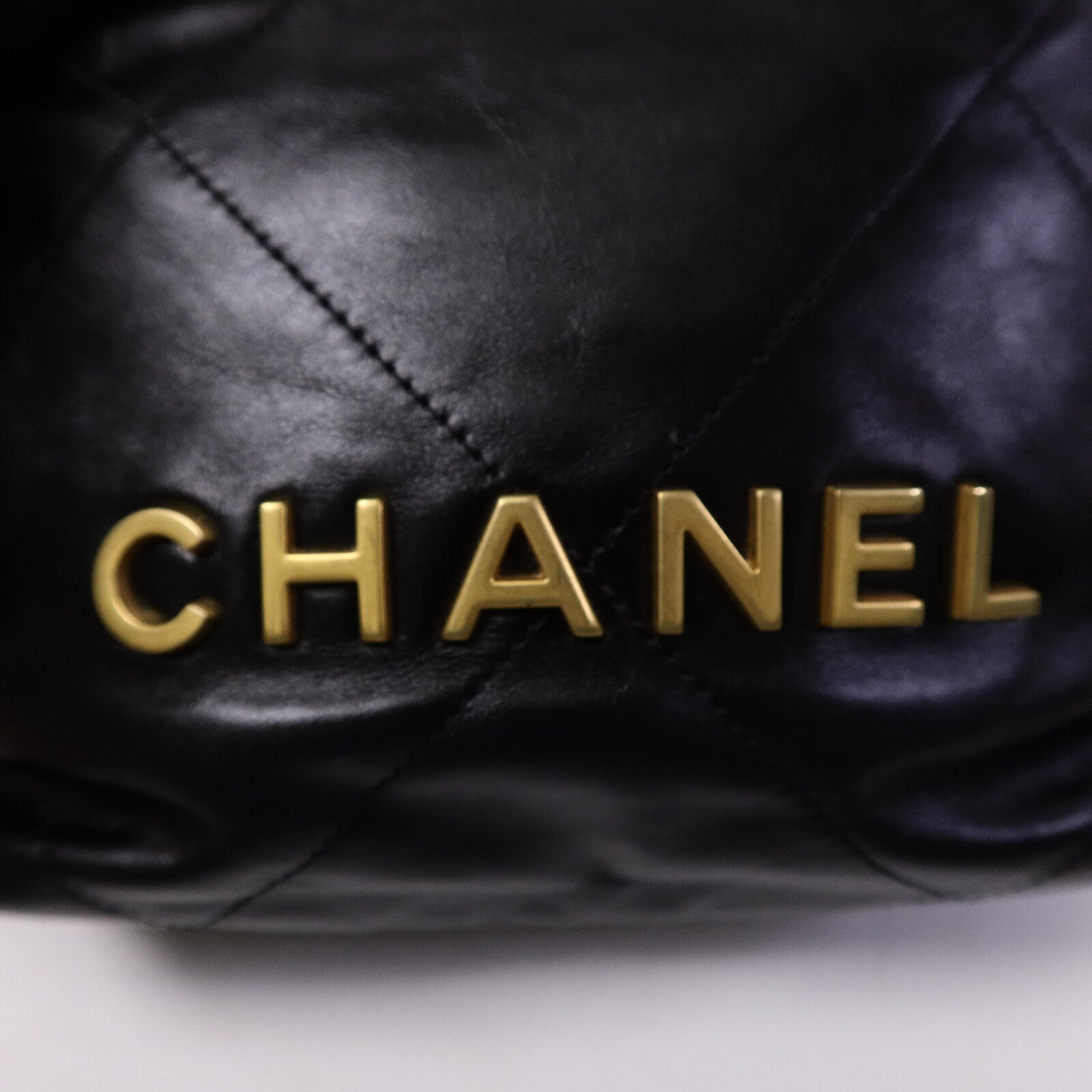 CHANEL 牛皮皮革Chanel 22 Mini鏈帶肩背袋