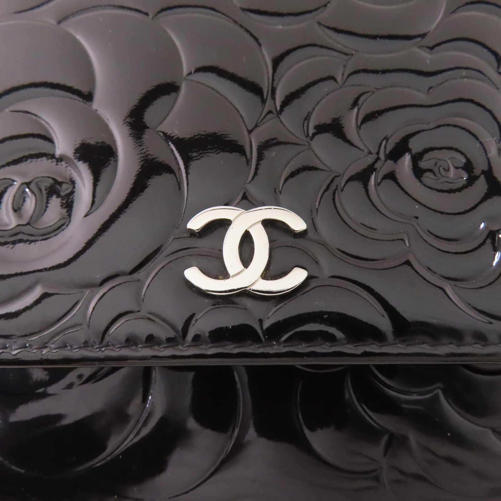 CHANEL 漆皮皮革WOC Wallet On Chain銀扣肩背袋