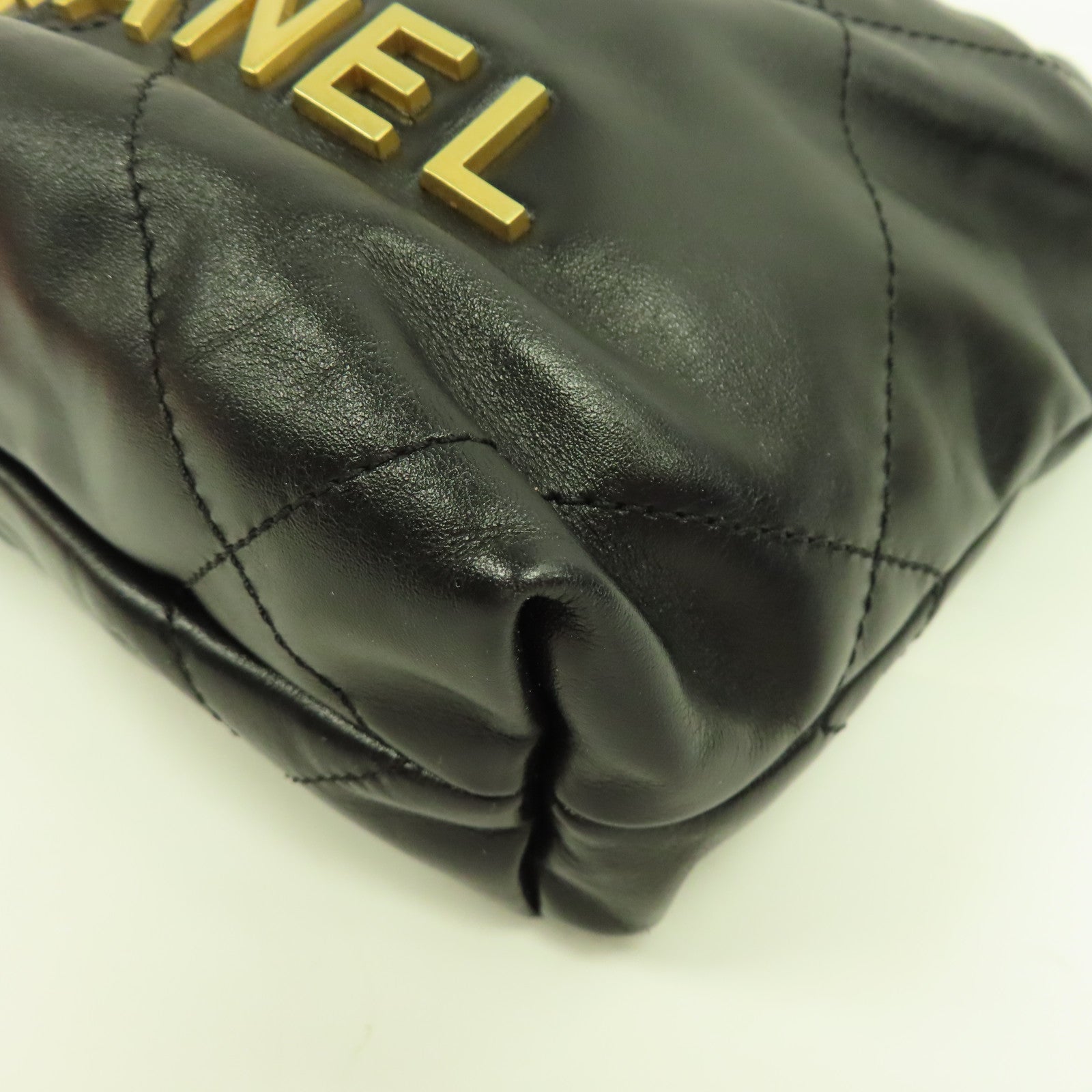 CHANEL 菱格牛皮皮革Chanel 22 Mini金扣肩背袋黑色