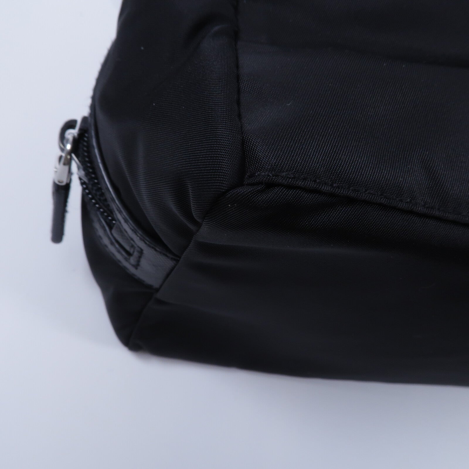 PRADA 尼龍/Saffiano皮革 Re Nylon Triangle Logo Travel Pouch手提包