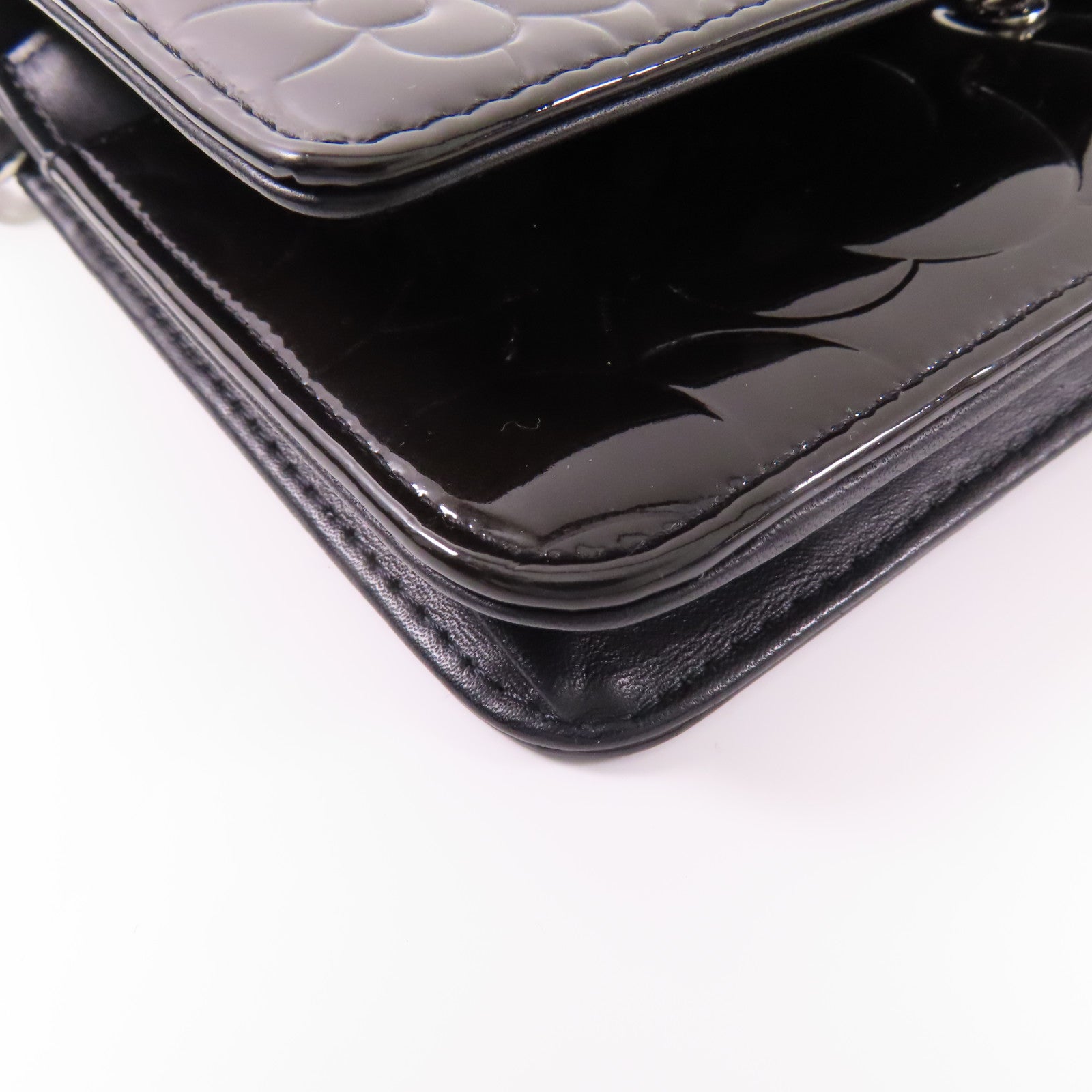 CHANEL 漆皮皮革WOC Wallet On Chain銀扣肩背袋
