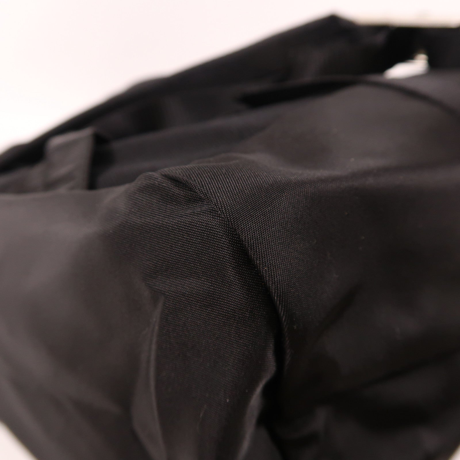 PRADA 尼龍Backpack銀扣背包黑色