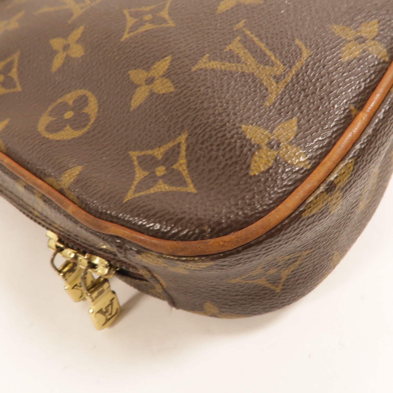 LOUIS VUITTON Monogram Pochette Gange金扣肩背袋