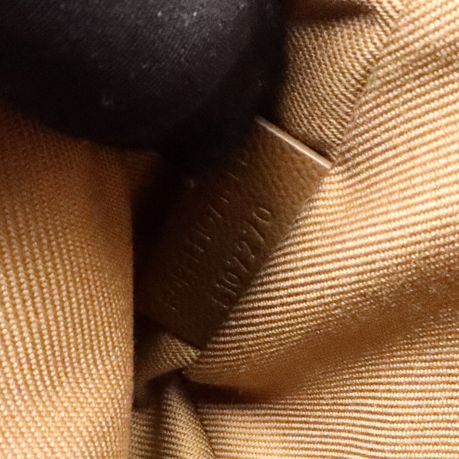 BURBERRY 帆布/牛皮皮革Hampshire肩背袋
