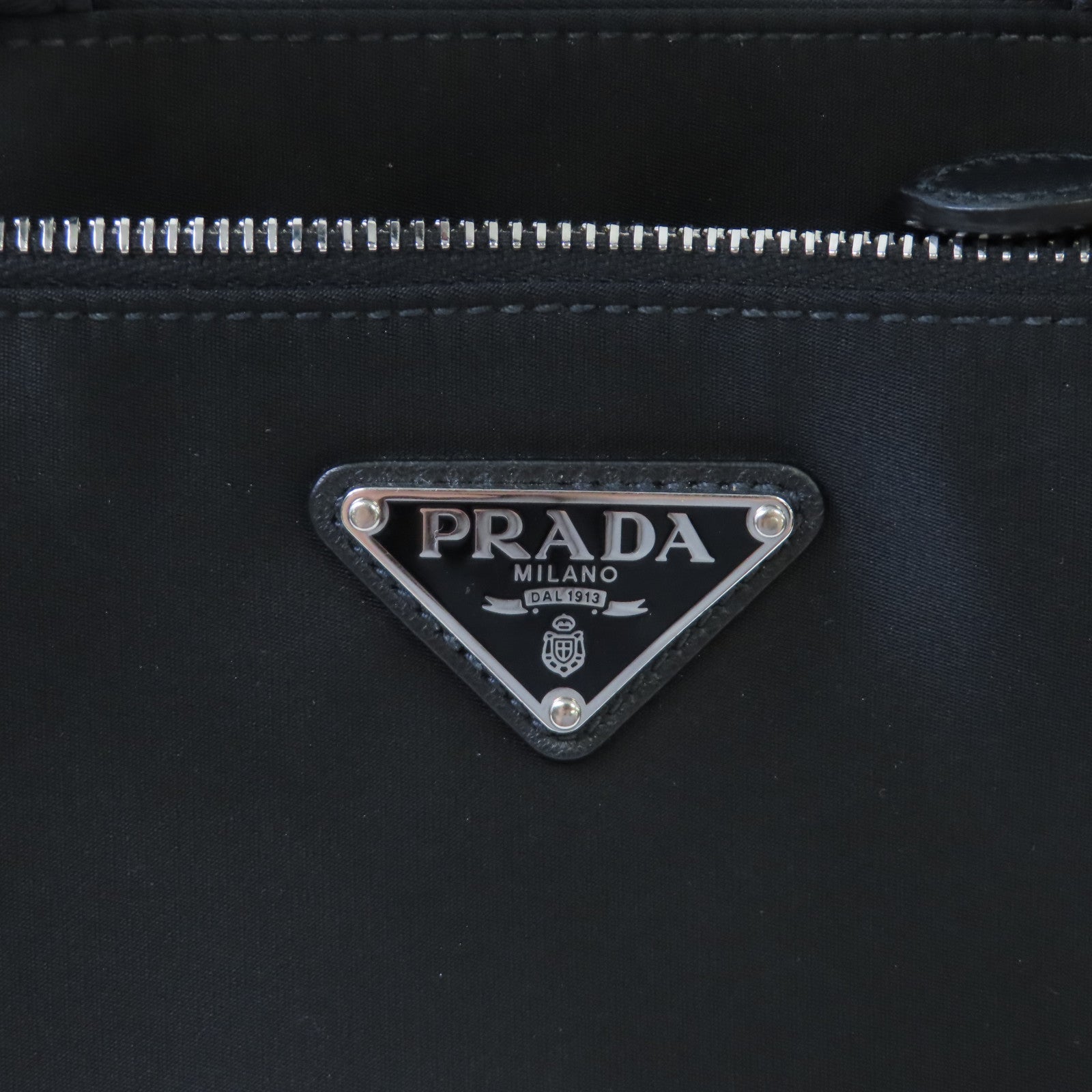 PRADA 尼龍Nero Tessuto 2Way Shoulder Bag銀扣手挽肩背兩用袋黑色