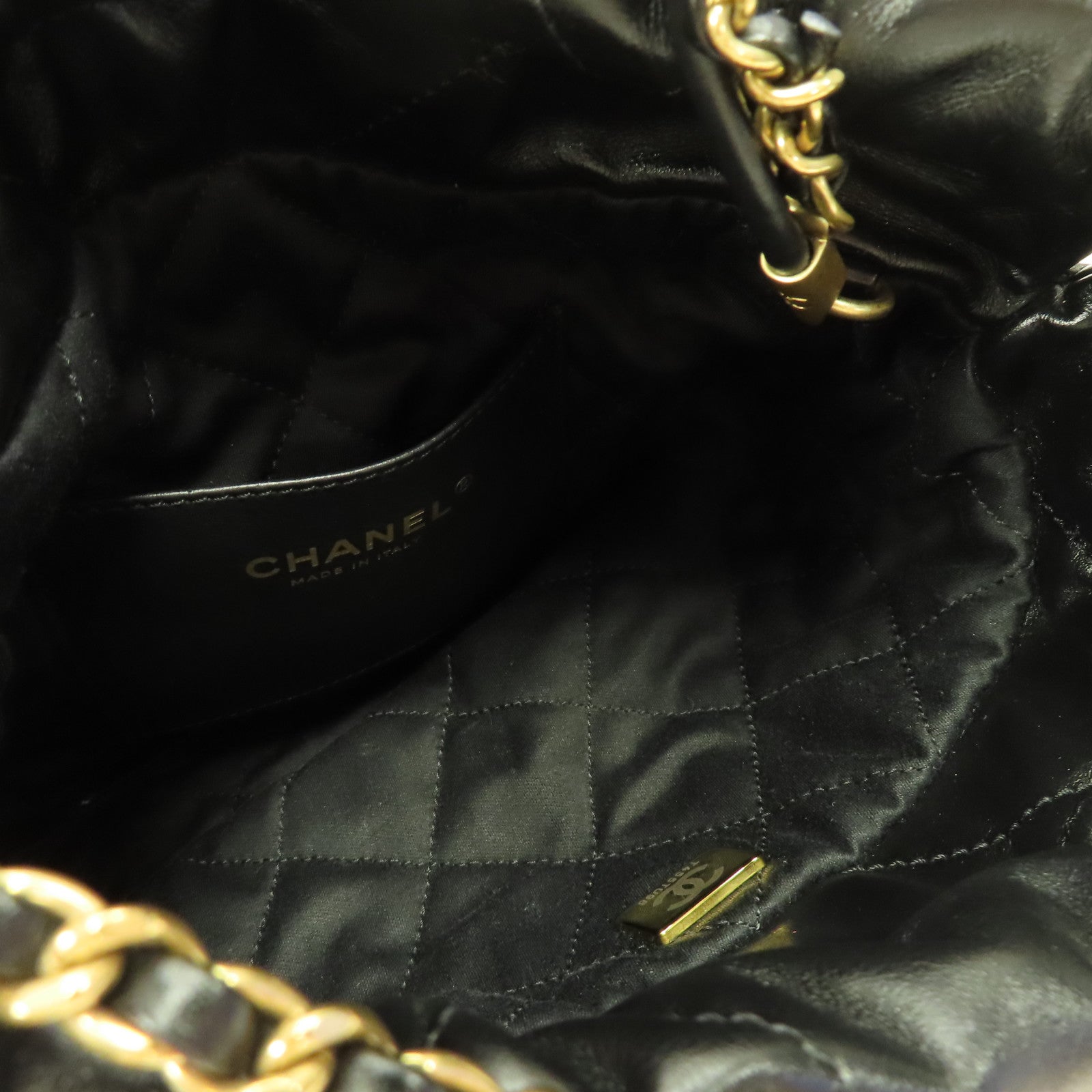 CHANEL 菱格牛皮皮革Chanel 22 Mini金扣肩背袋黑色