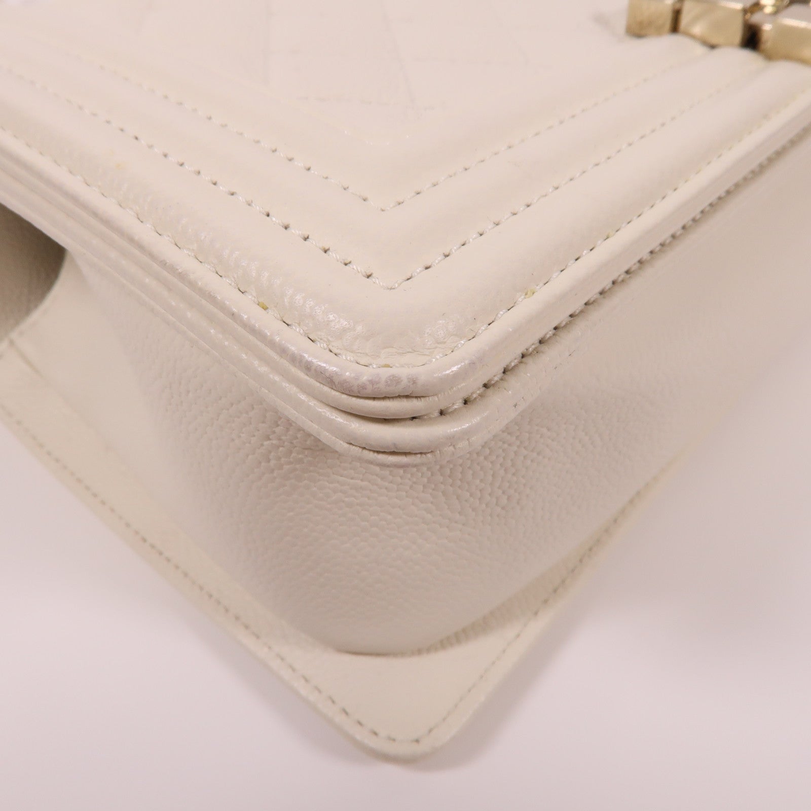 CHANEL 牛皮皮革Boy 25金扣鏈帶肩背袋