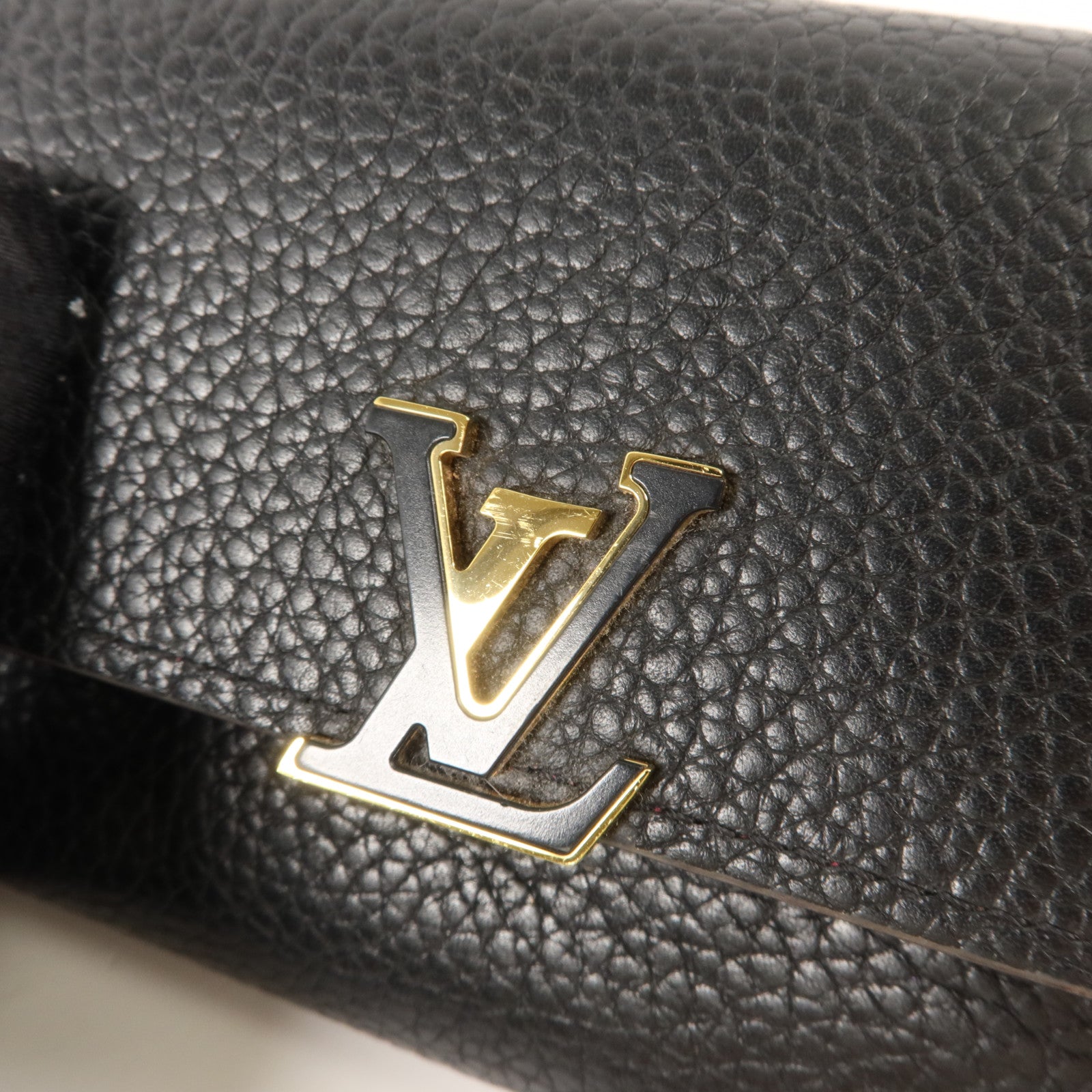 LOUIS VUITTON 牛皮皮革Capucines Compact金扣錢包