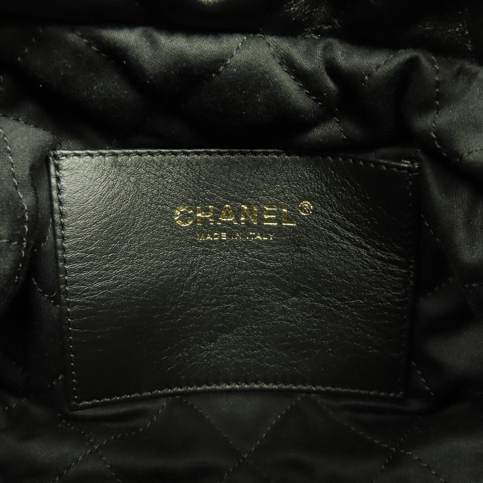 CHANEL 菱格牛皮皮革Chanel 22 Mini金扣肩背袋黑色