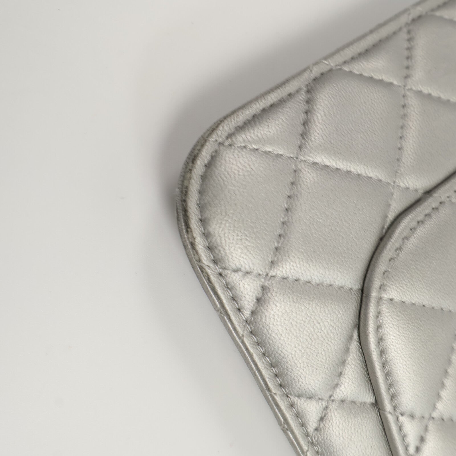 CHANEL 牛皮皮革Multi Pouch Clutch With Chain鏈帶肩背袋