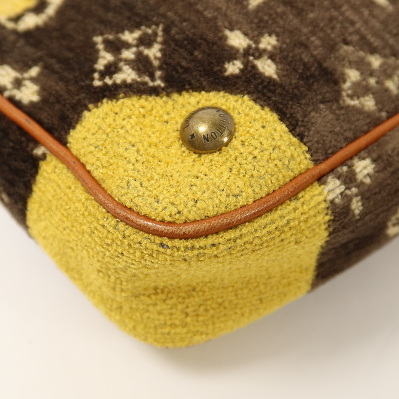 LOUIS VUITTON 牛皮皮革/絨布/鱷魚皮革L'oeil Pochette鏈帶肩背袋
