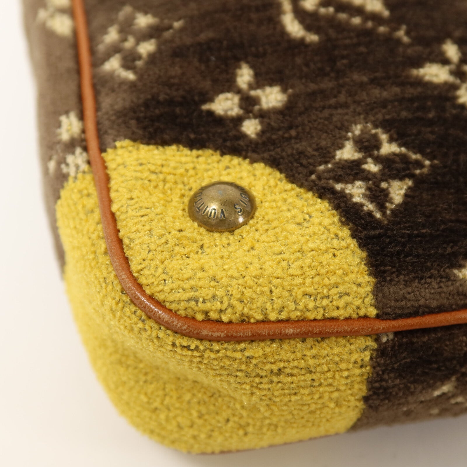 LOUIS VUITTON 牛皮皮革/絨布/鱷魚皮革L'oeil Pochette鏈帶肩背袋