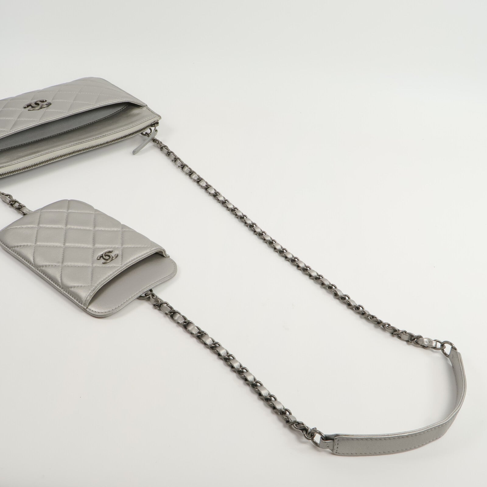 CHANEL 牛皮皮革Multi Pouch Clutch With Chain鏈帶肩背袋