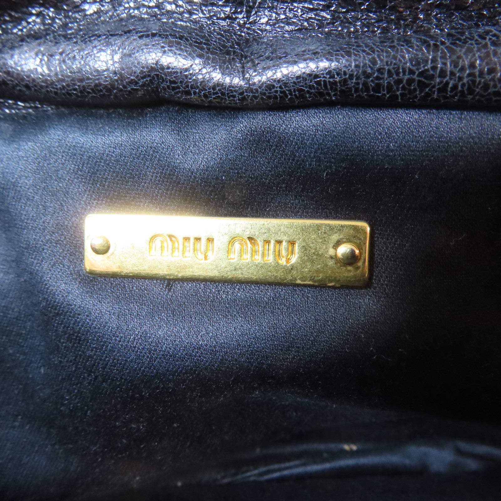 Miu Miu Matelasse皮革Shoulder Bag金扣肩背袋黑色