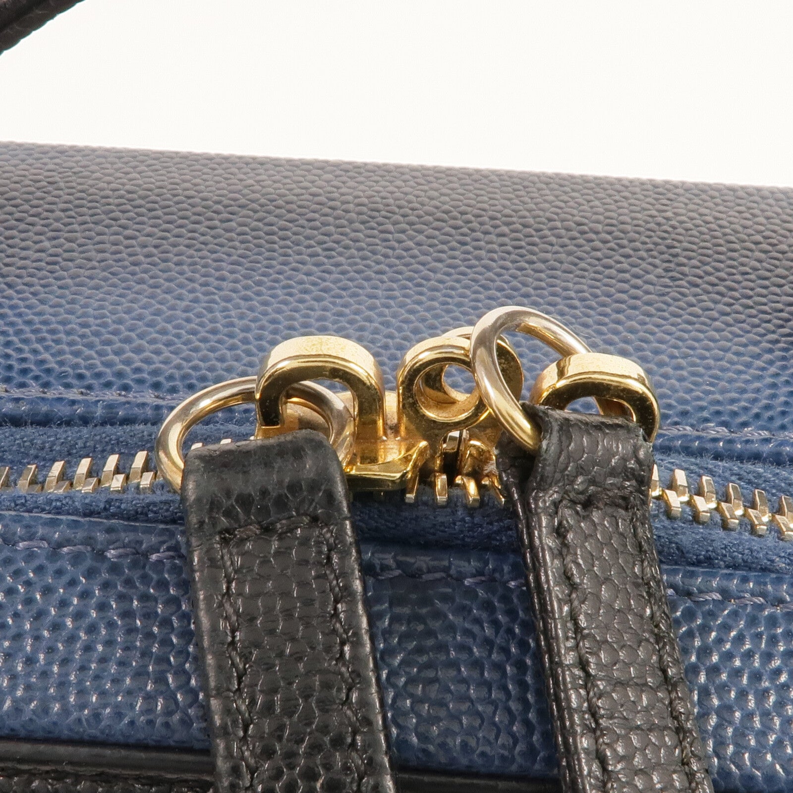 CHANEL 牛皮皮革Vanity Case金扣手挽肩背兩用袋
