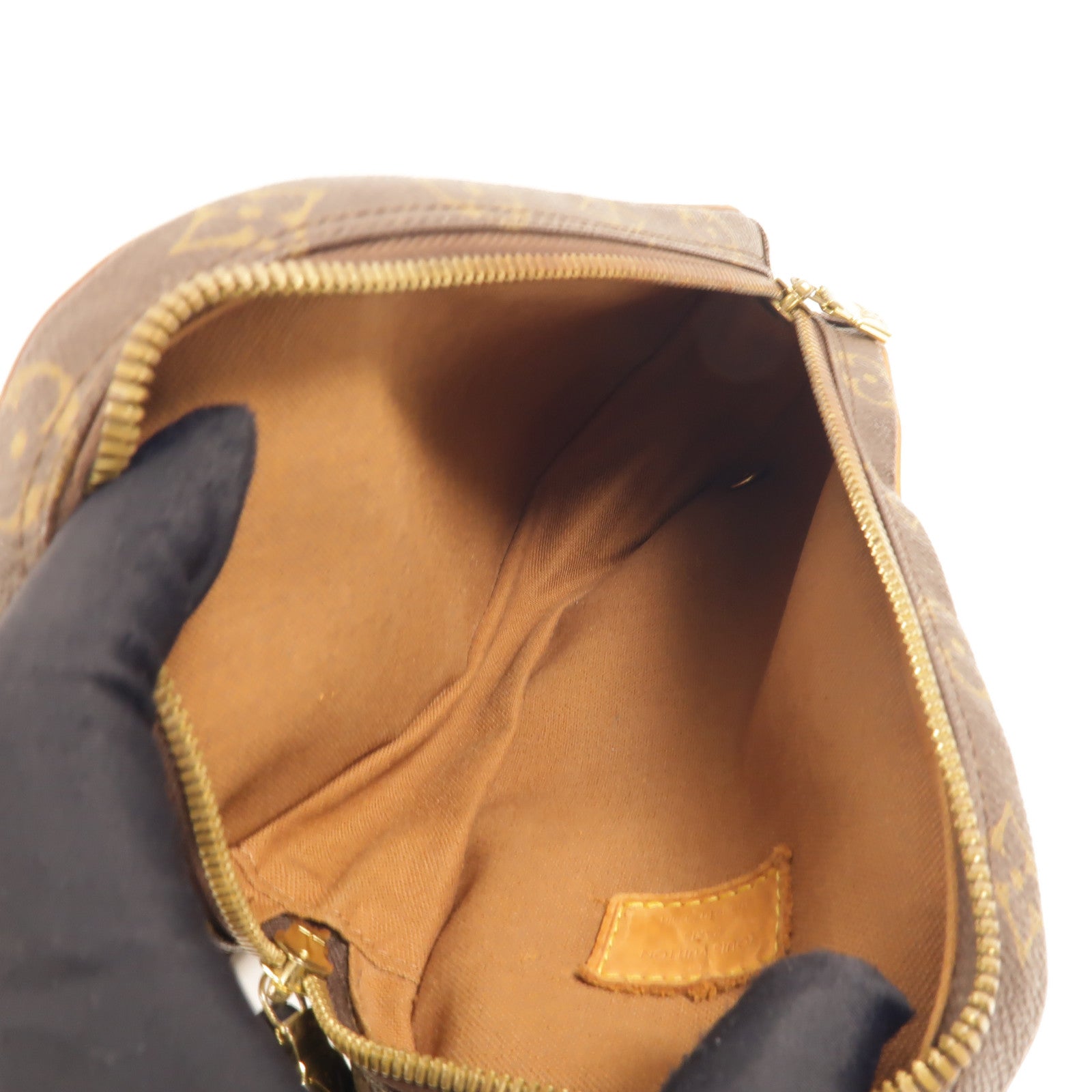 LOUIS VUITTON Monogram Pochette Gange金扣肩背袋