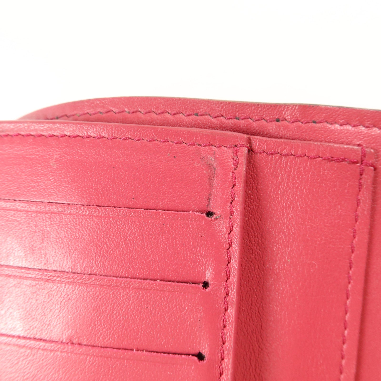 LOUIS VUITTON 牛皮皮革Capucines Compact金扣錢包