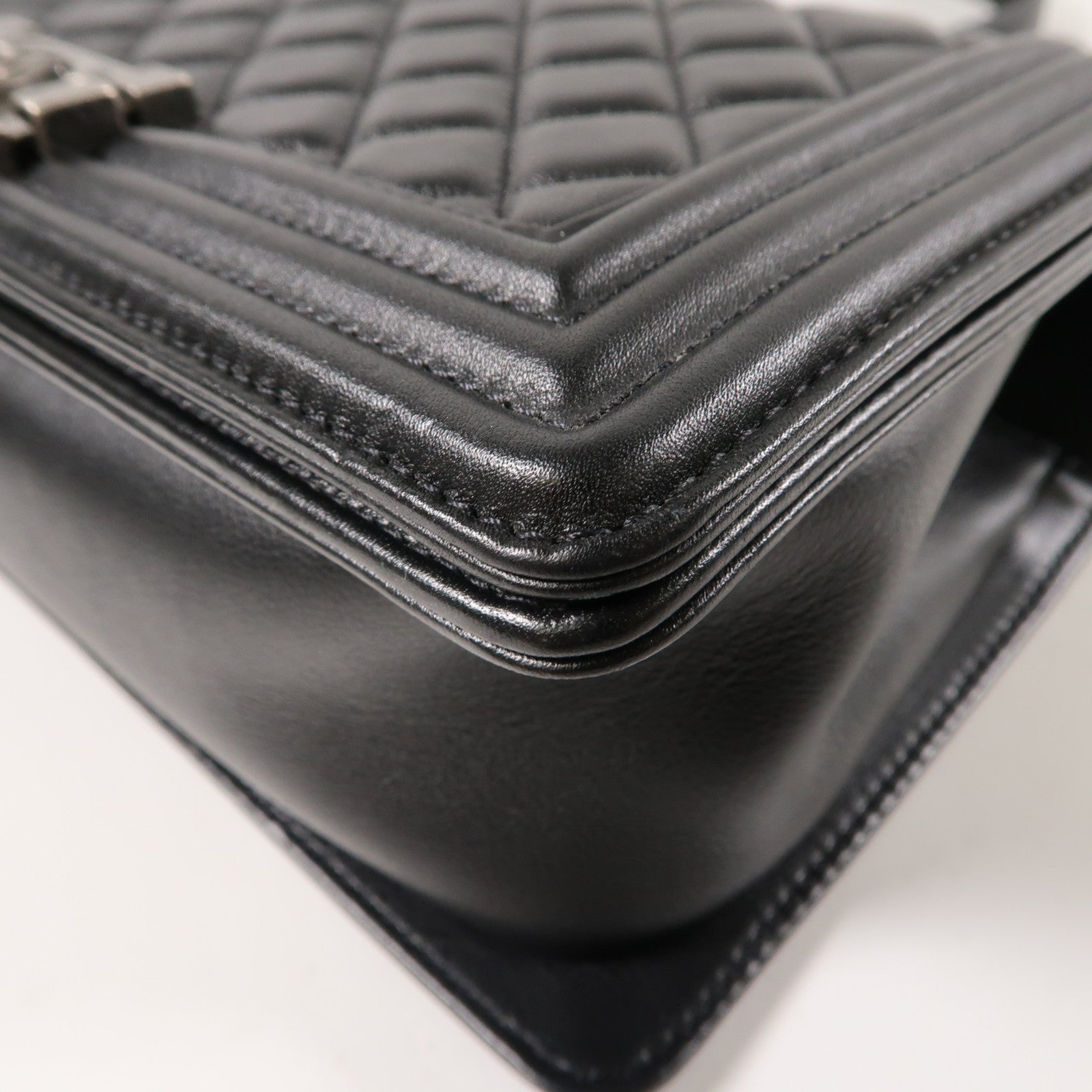 CHANEL 【激減優惠】菱格羊皮皮革Boy 25cm Chain Shoulder Bag銀扣鏈帶肩背袋黑色