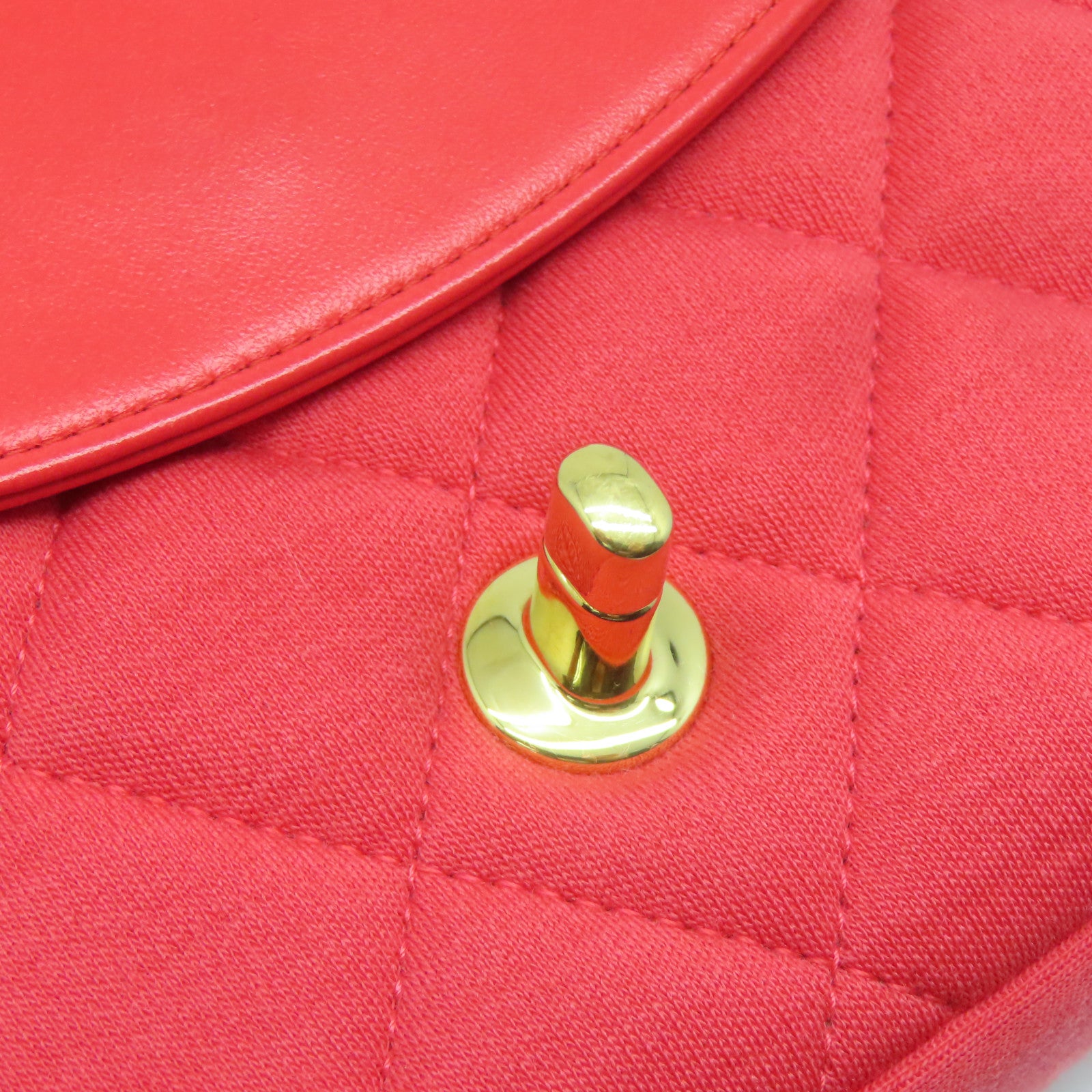 CHANEL 菱格布料Chain Shoulder Bag金扣鏈帶肩背袋紅色