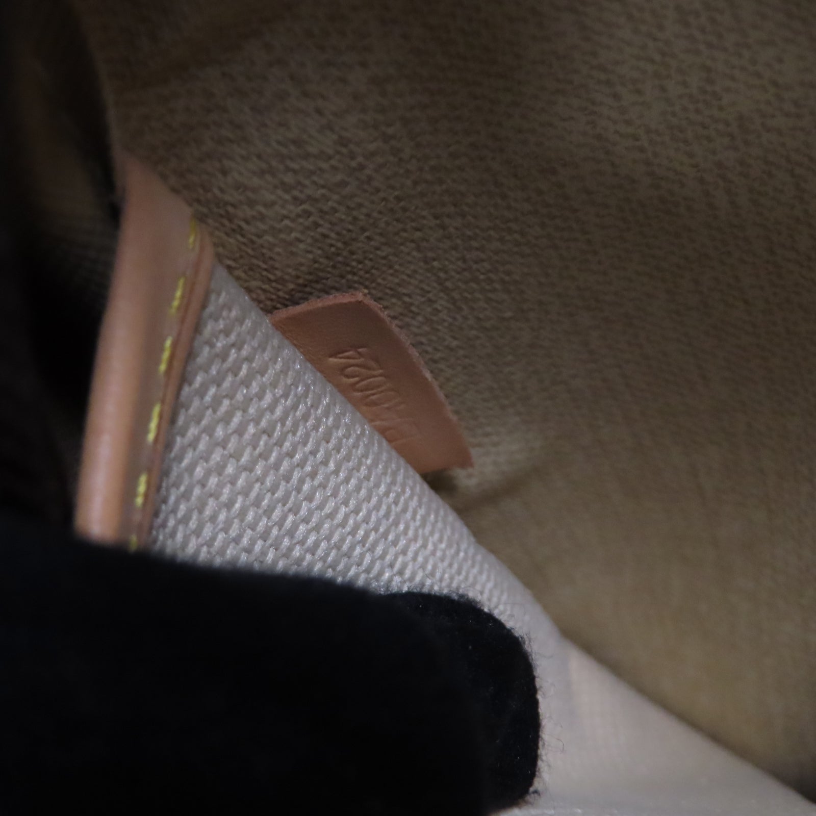 LOUIS VUITTON Monogram Trouville金扣手挽袋啡色