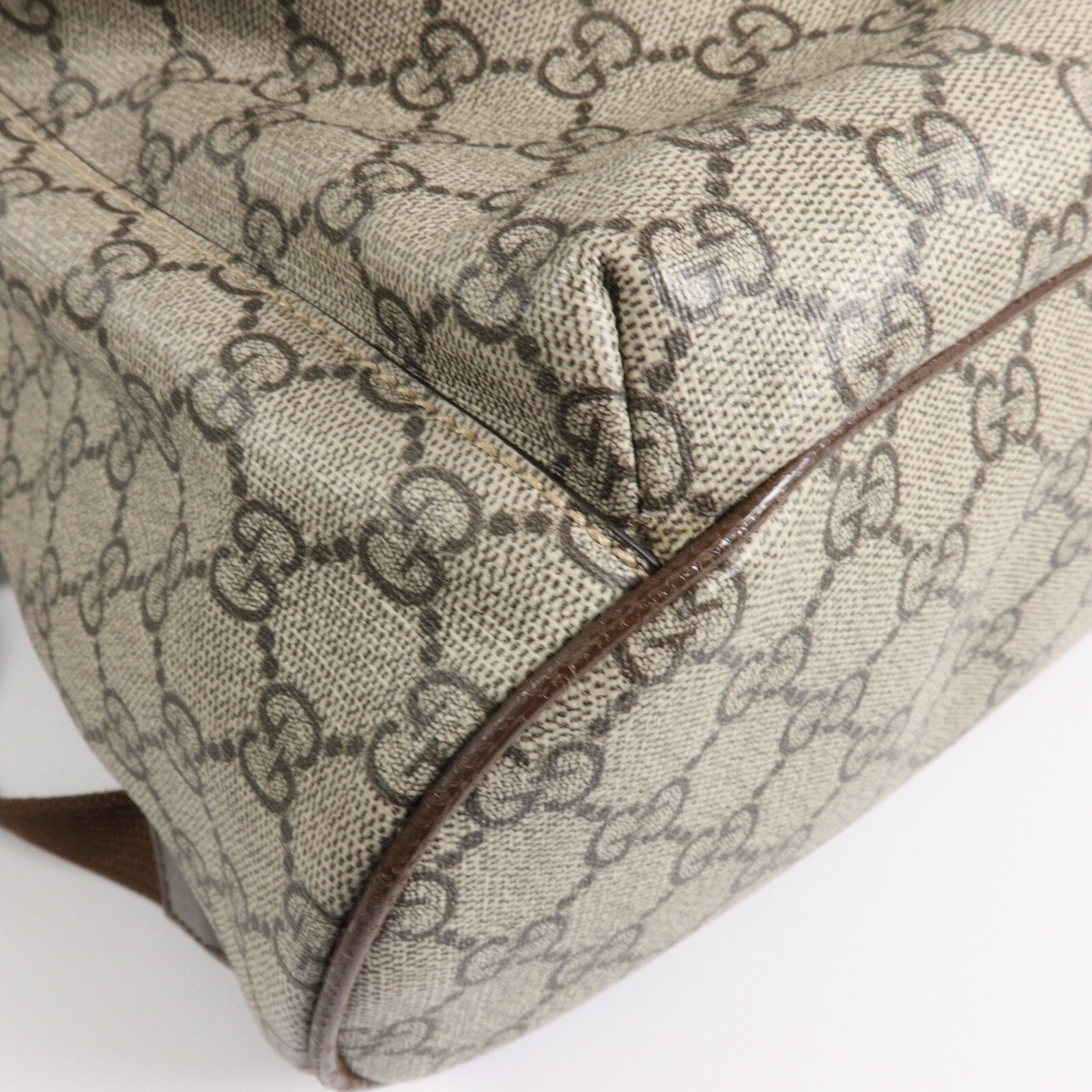 GUCCI 塗層帆布GG Supreme Backpack背包