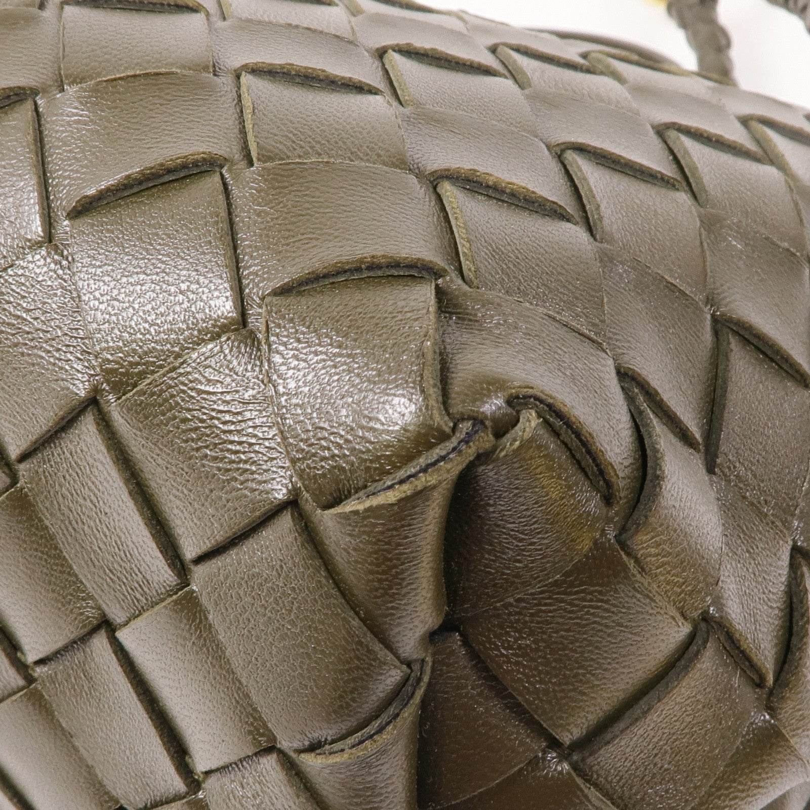 BOTTEGA VENETA 牛皮皮革Andiamo Small金扣手挽肩背兩用袋