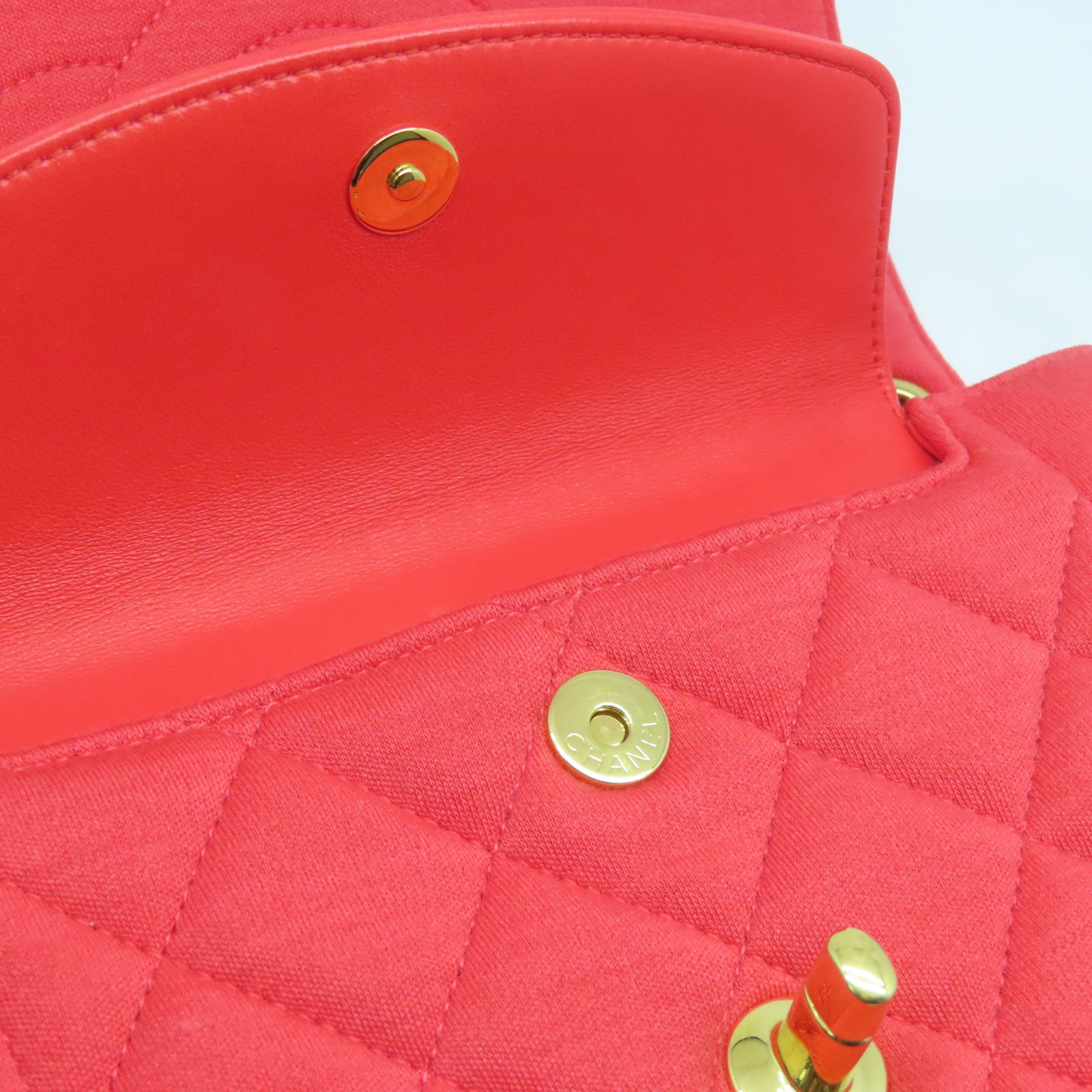 CHANEL 菱格布料Chain Shoulder Bag金扣鏈帶肩背袋紅色