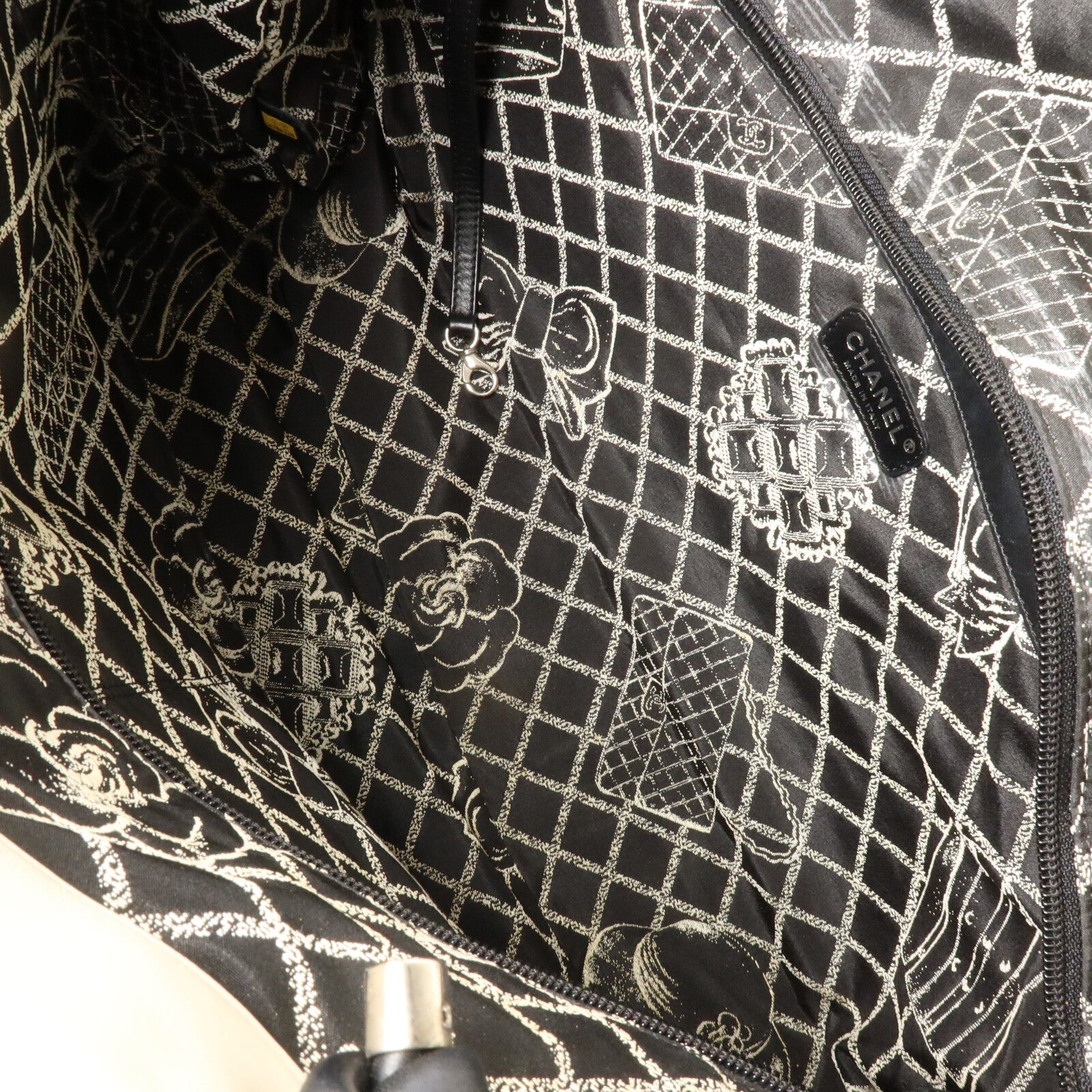 CHANEL 牛皮皮革Essential Tote Bag手挽袋