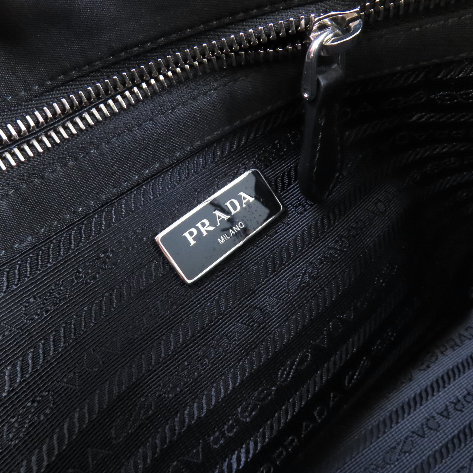 PRADA 尼龍Nero Tessuto 2Way Shoulder Bag銀扣手挽肩背兩用袋黑色
