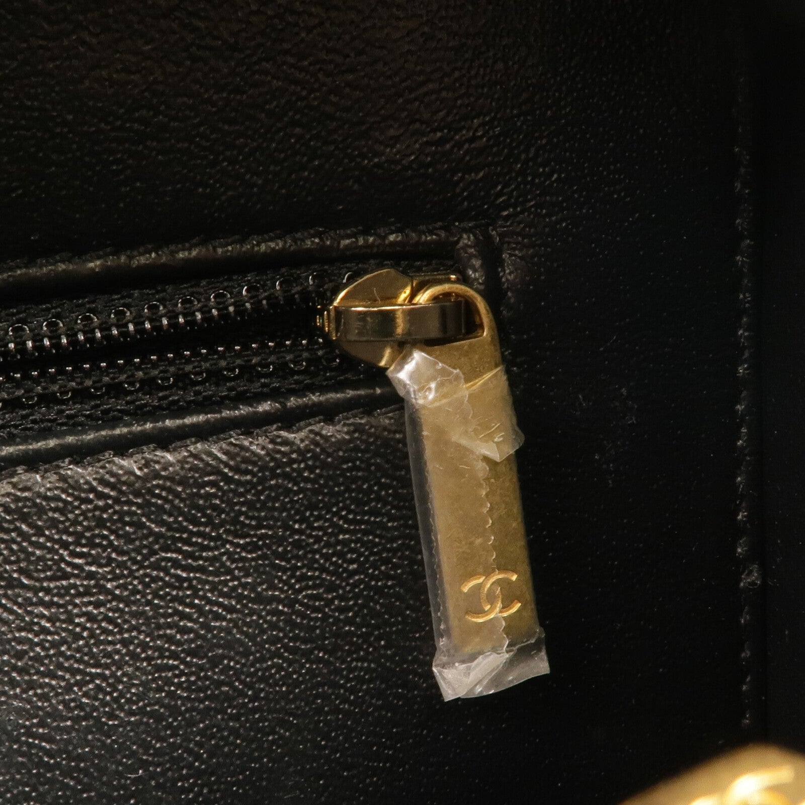 CHANEL 牛皮皮革Vanity Case金扣手挽肩背兩用袋