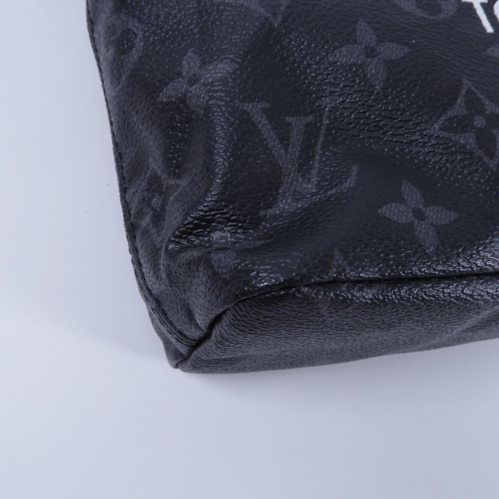 LOUIS VUITTON Monogram Eclipse LV x Hiroshi Fujiwara Fragment肩背袋