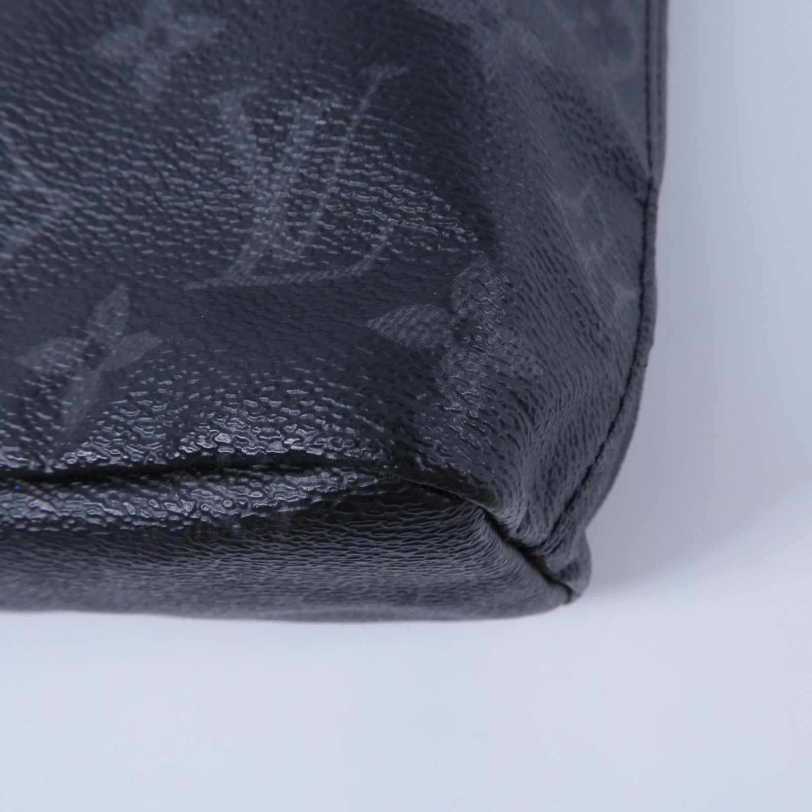 LOUIS VUITTON Monogram Eclipse LV x Hiroshi Fujiwara Fragment肩背袋