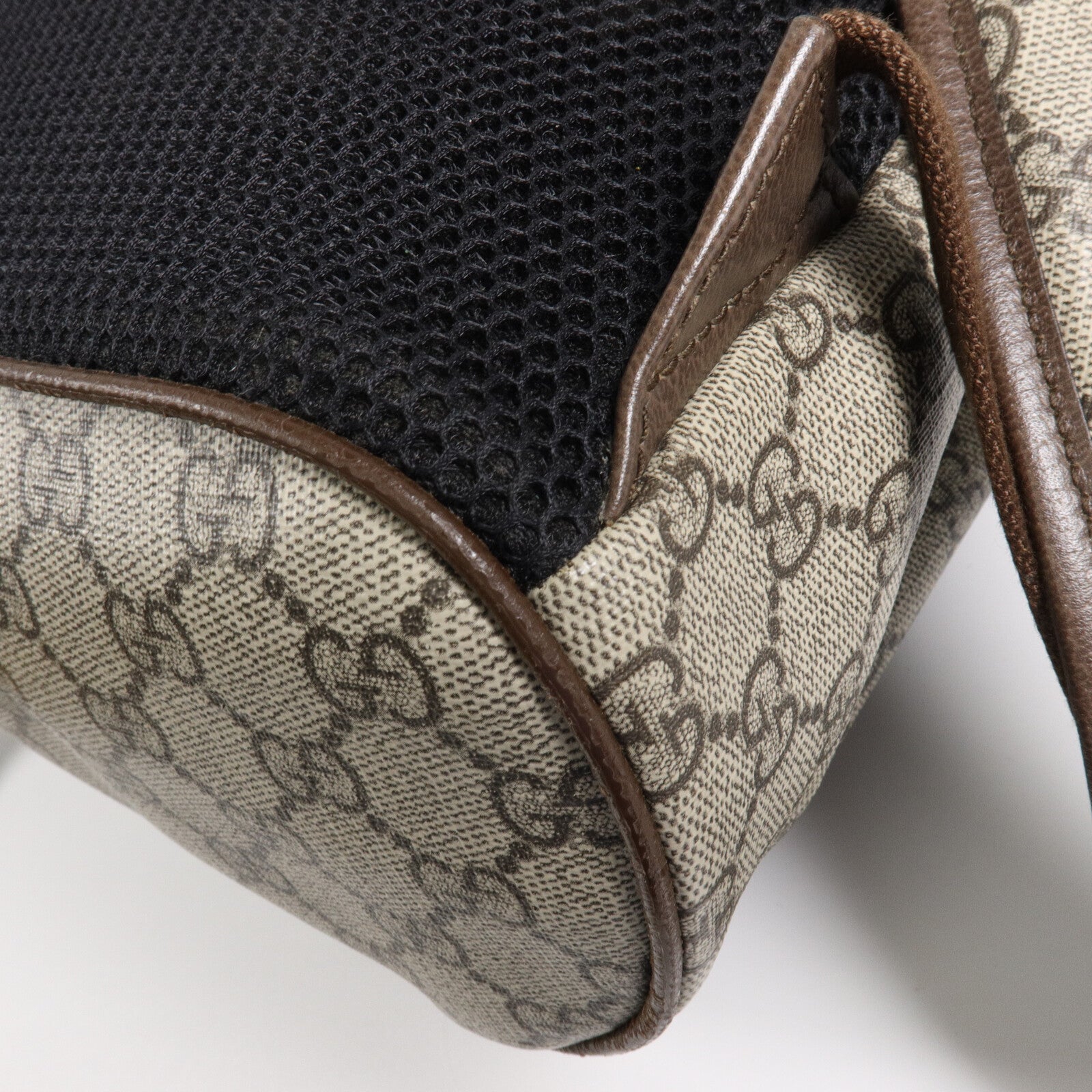 GUCCI 塗層帆布GG Supreme Backpack背包