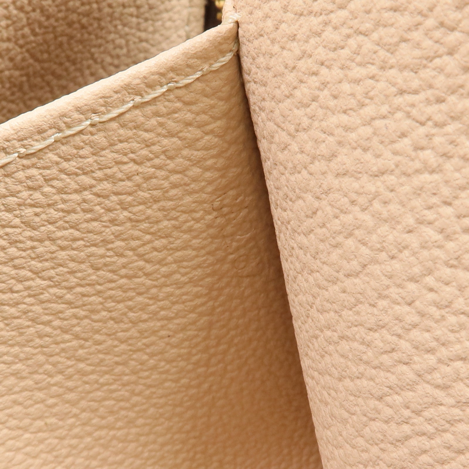 LOUIS VUITTON Monogram Cosmetic Pouch GM金扣手拿包