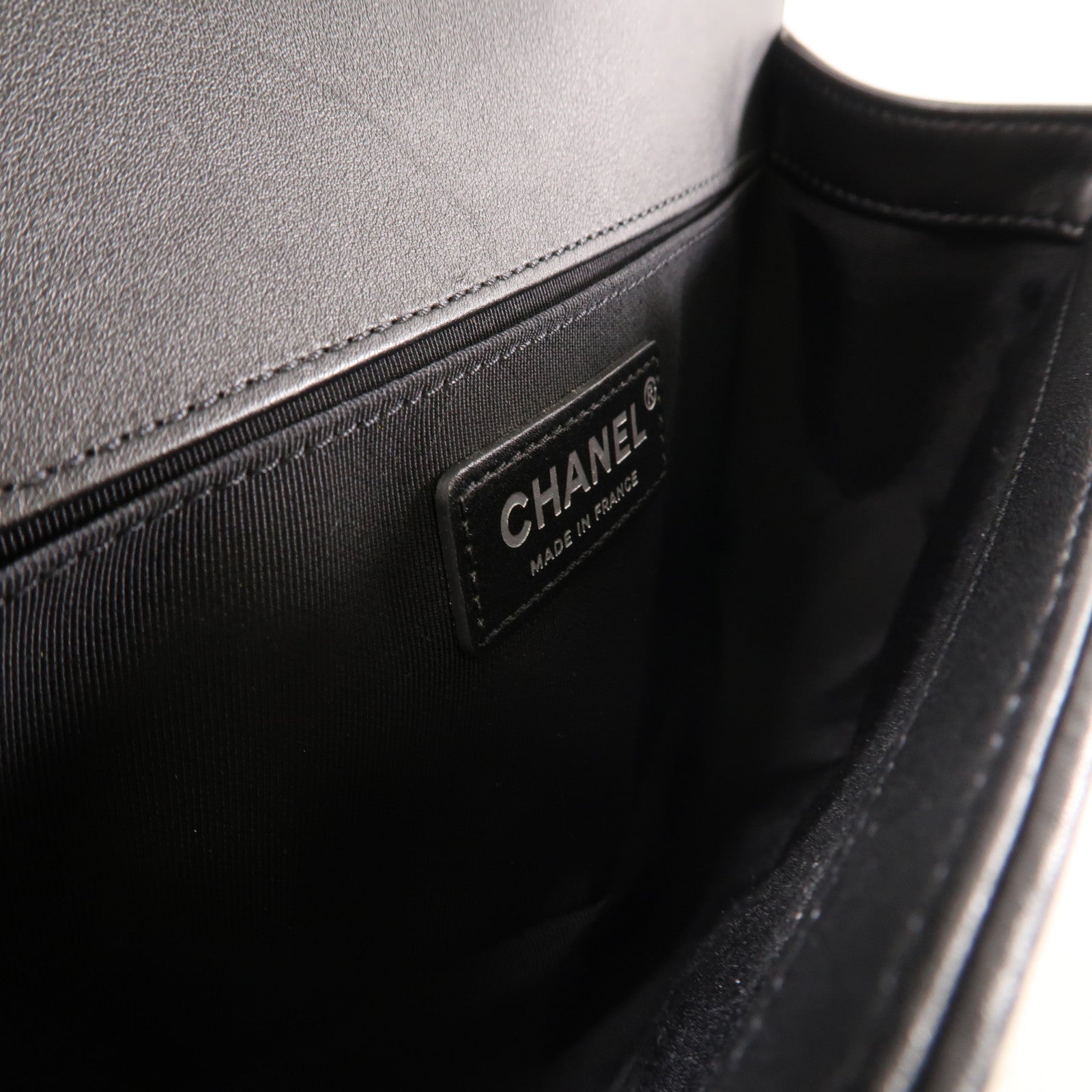 CHANEL 【激減優惠】菱格羊皮皮革Boy 25cm Chain Shoulder Bag銀扣鏈帶肩背袋黑色