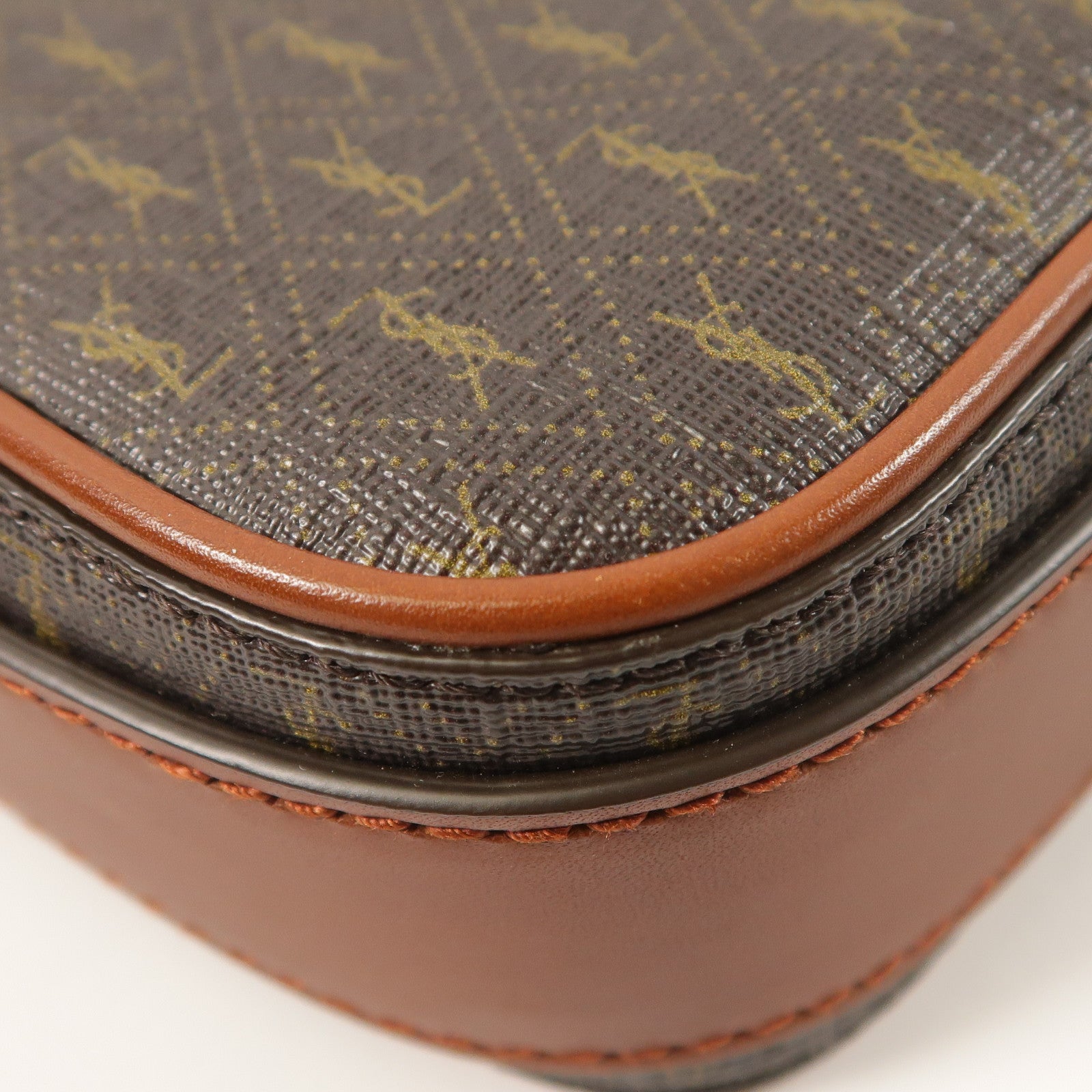 SAINT LAURENT 塗層帆布Le Monogramme Crossbody Bag肩背袋