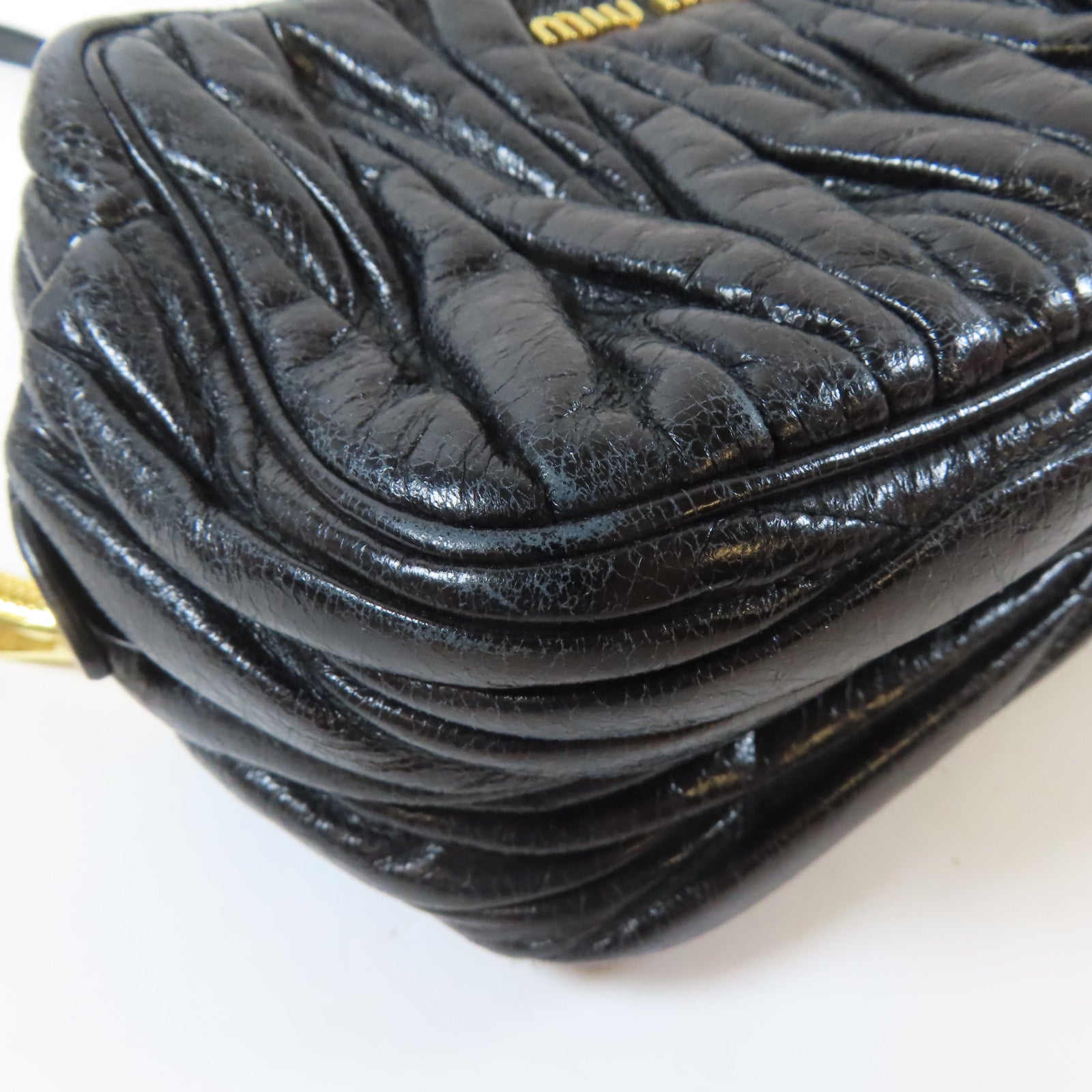 Miu Miu Matelasse皮革Shoulder Bag金扣肩背袋黑色