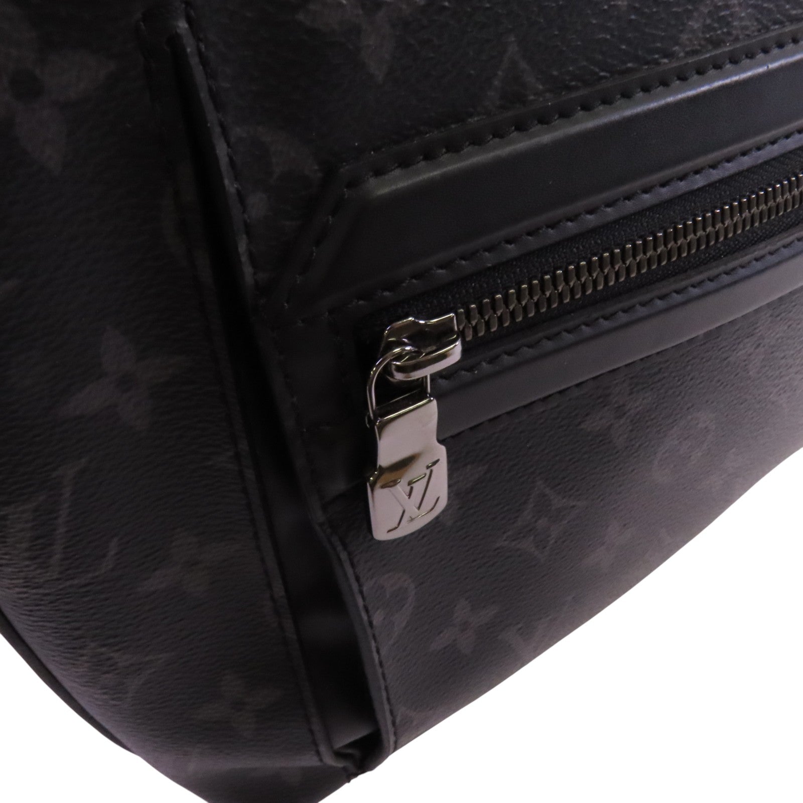 LOUIS VUITTON Monogram Eclipse Odyssey Messenger PM銀扣肩背袋