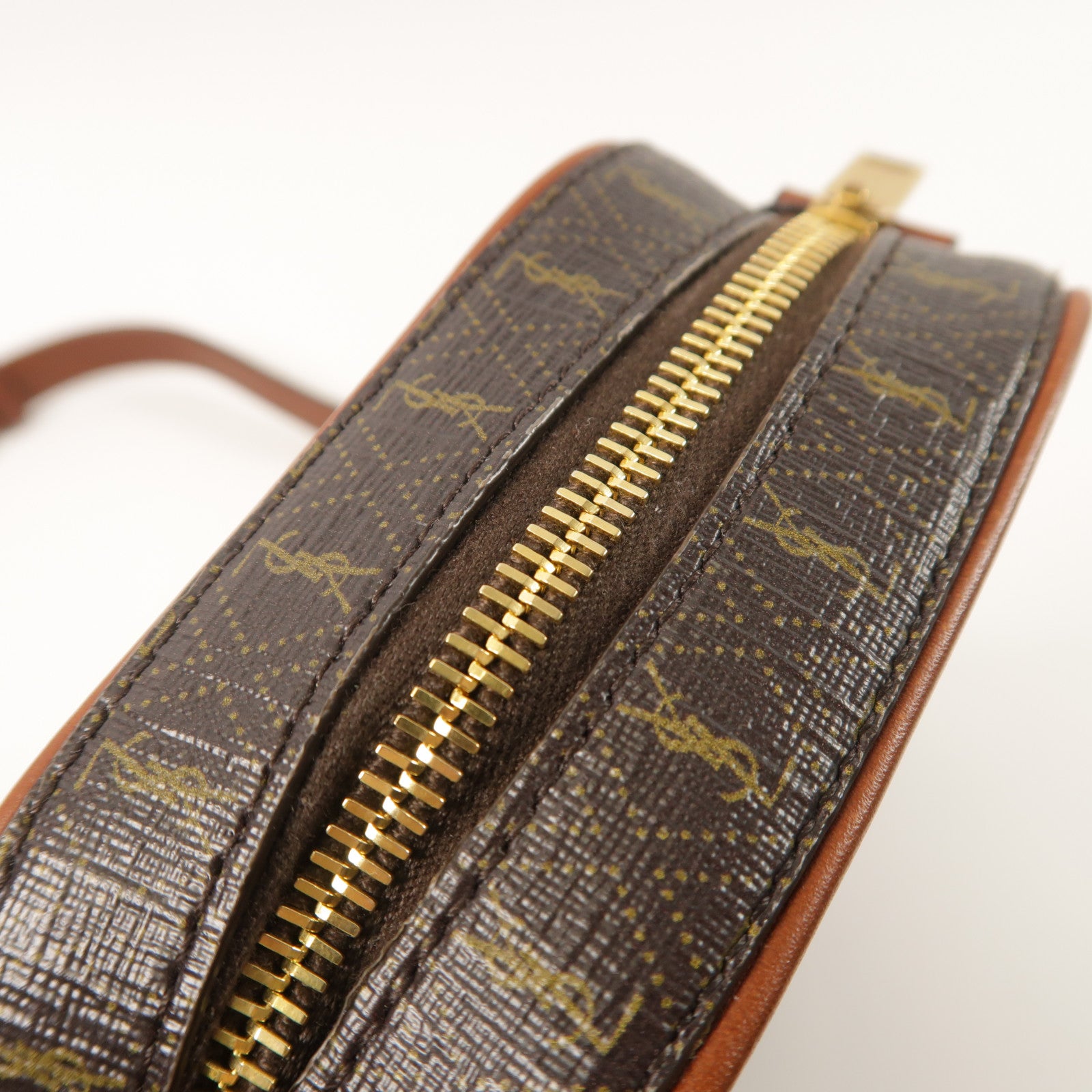 SAINT LAURENT 塗層帆布Le Monogramme Crossbody Bag肩背袋
