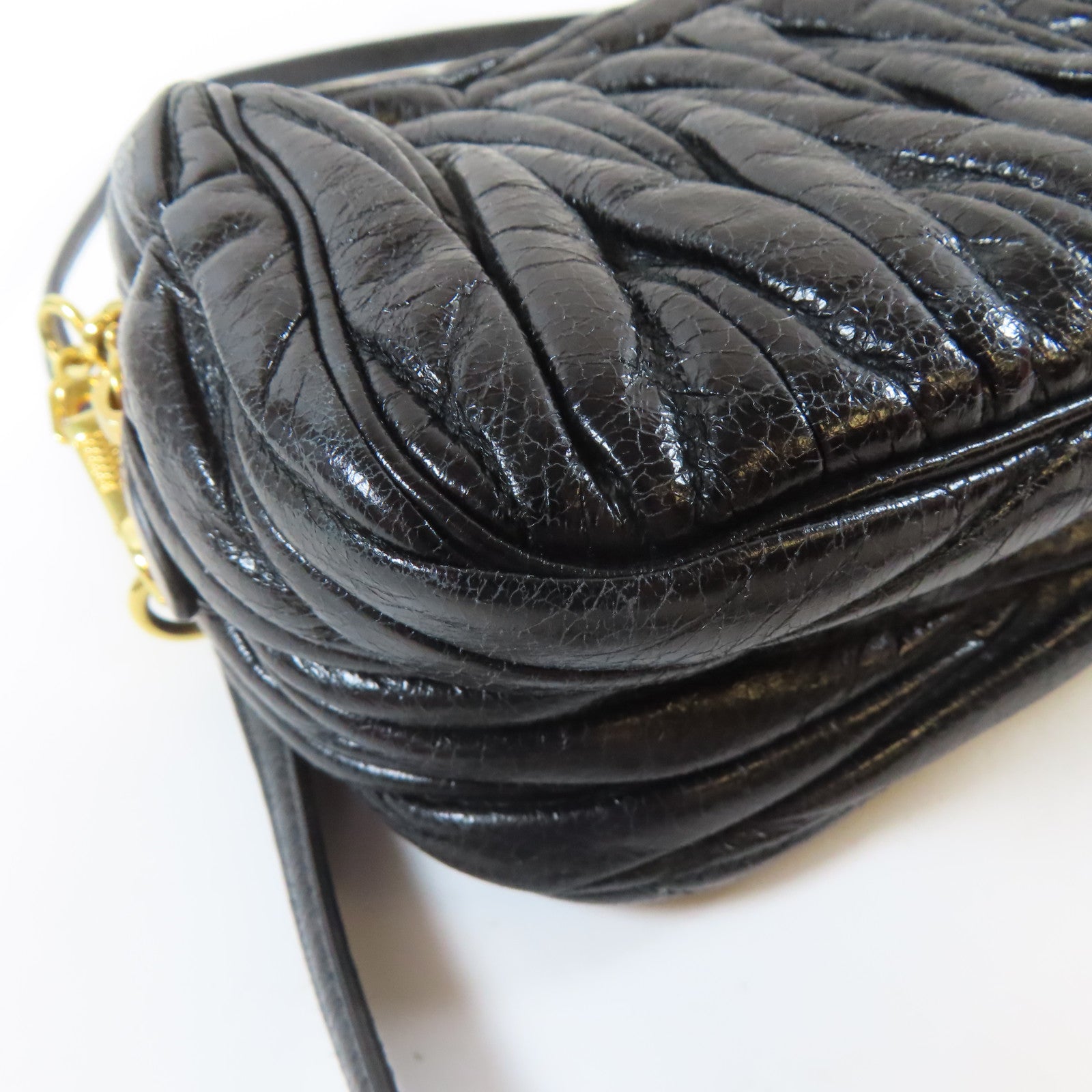 Miu Miu Matelasse皮革Shoulder Bag金扣肩背袋黑色