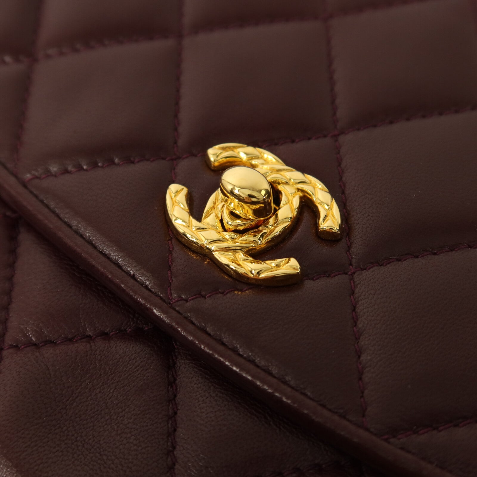 CHANEL 羊皮皮革Vintage Shoulder Bag金扣肩背袋