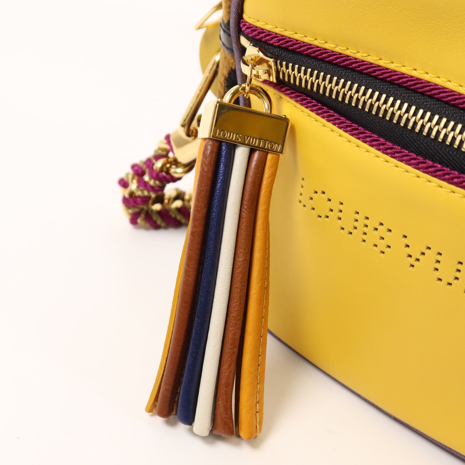 LOUIS VUITTON 牛皮皮革/Chenille Savane Flight鏈帶肩背袋