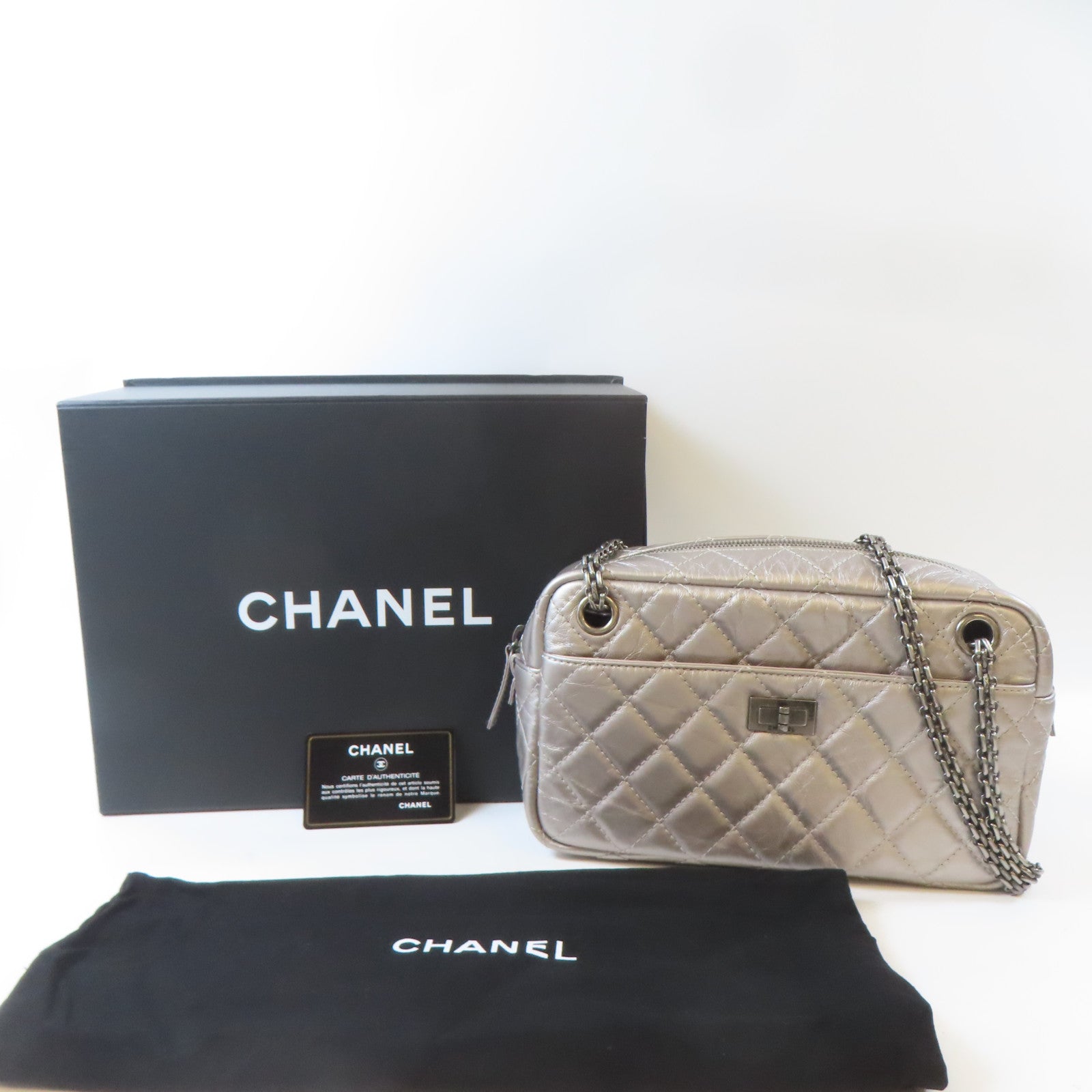CHANEL 【激減優惠】菱格牛皮皮革2.55黑扣鏈帶肩背袋銀色