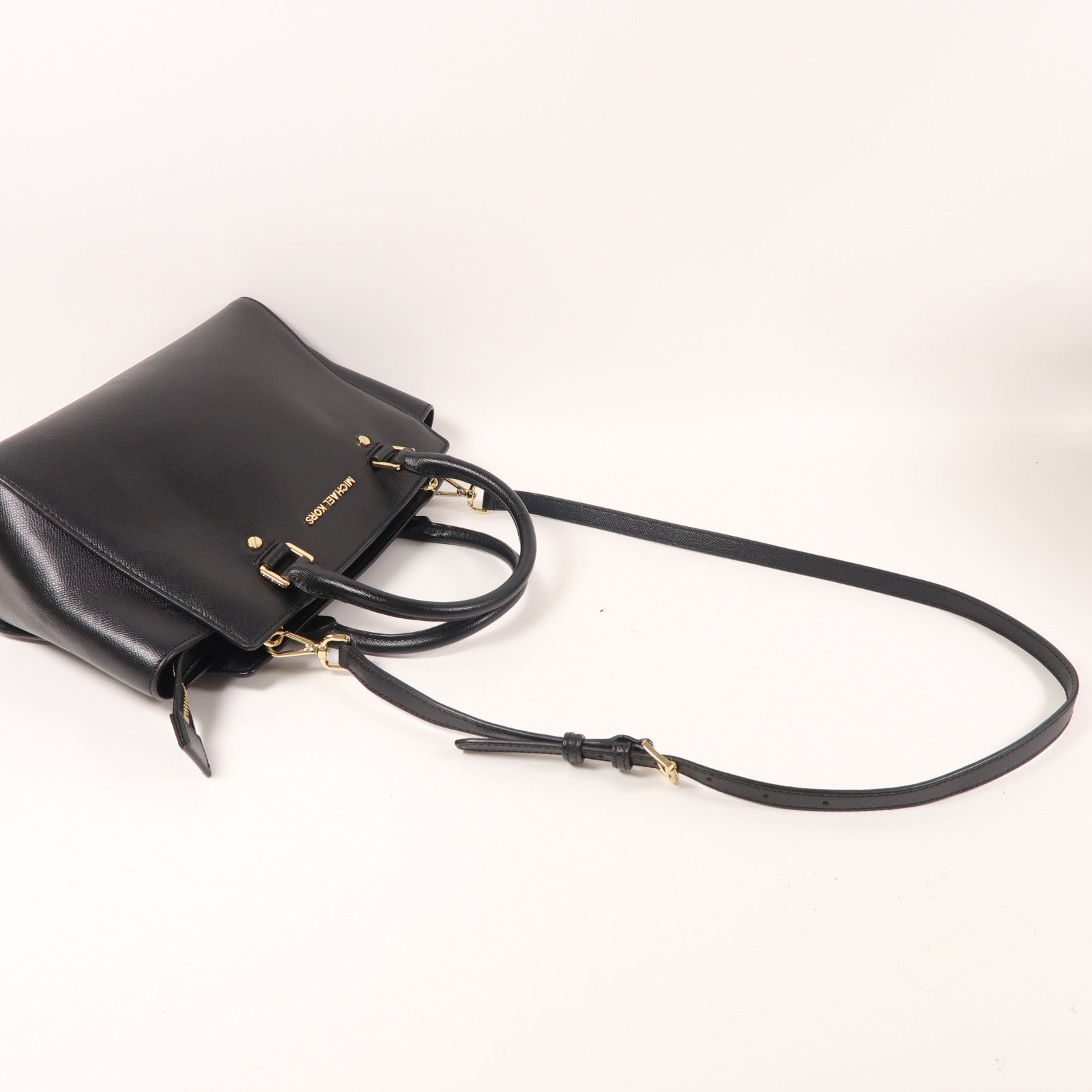 Michael Kors 牛皮皮革Shoulder Bag金扣手挽肩背兩用袋黑色
