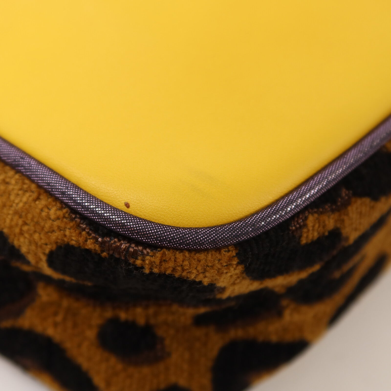 LOUIS VUITTON 牛皮皮革/Chenille Savane Flight鏈帶肩背袋