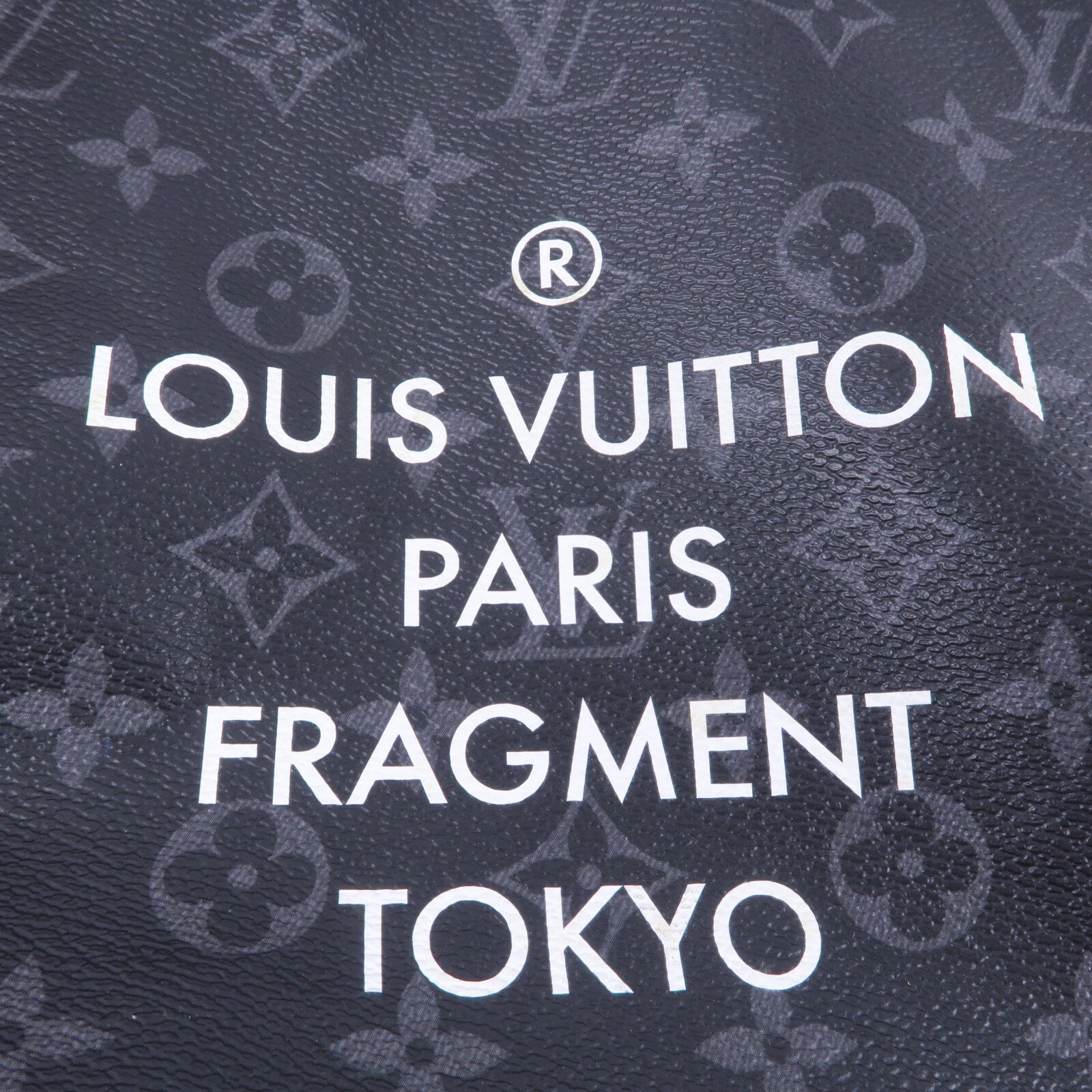 LOUIS VUITTON Monogram Eclipse LV x Hiroshi Fujiwara Fragment肩背袋
