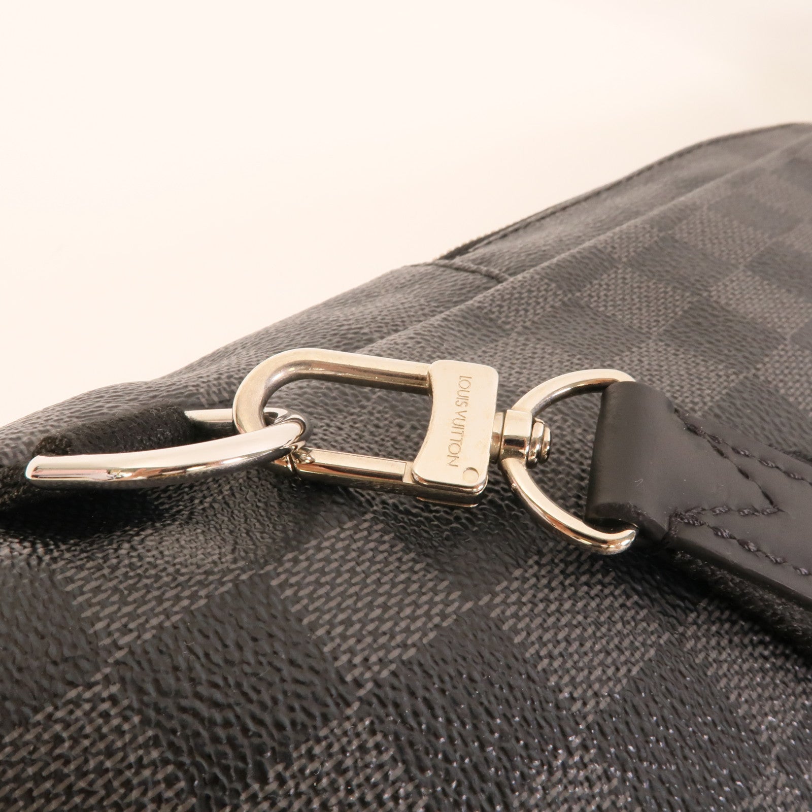 LOUIS VUITTON Damier Avenue Sling肩背袋