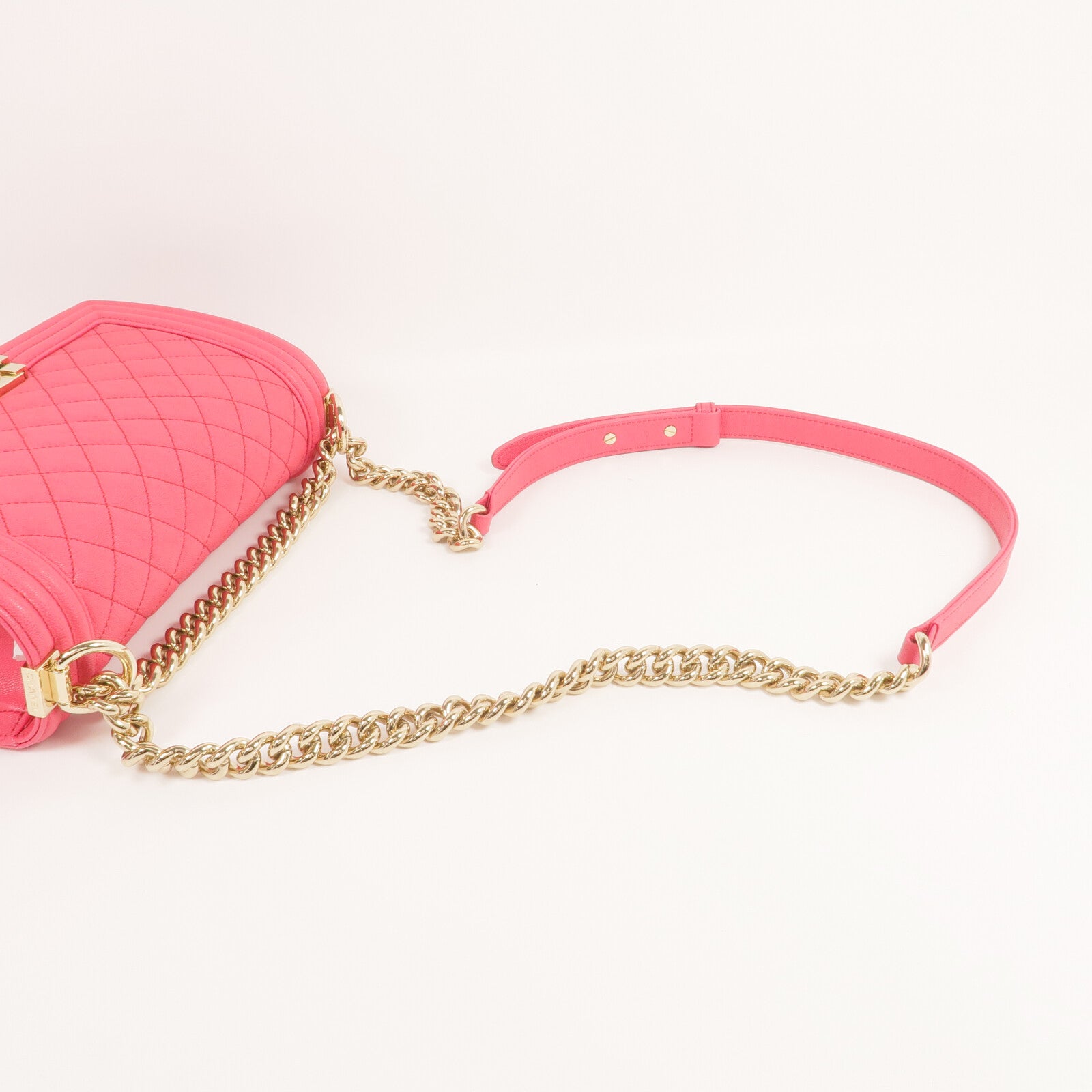 CHANEL 牛皮皮革Boy 25金扣鏈帶肩背袋