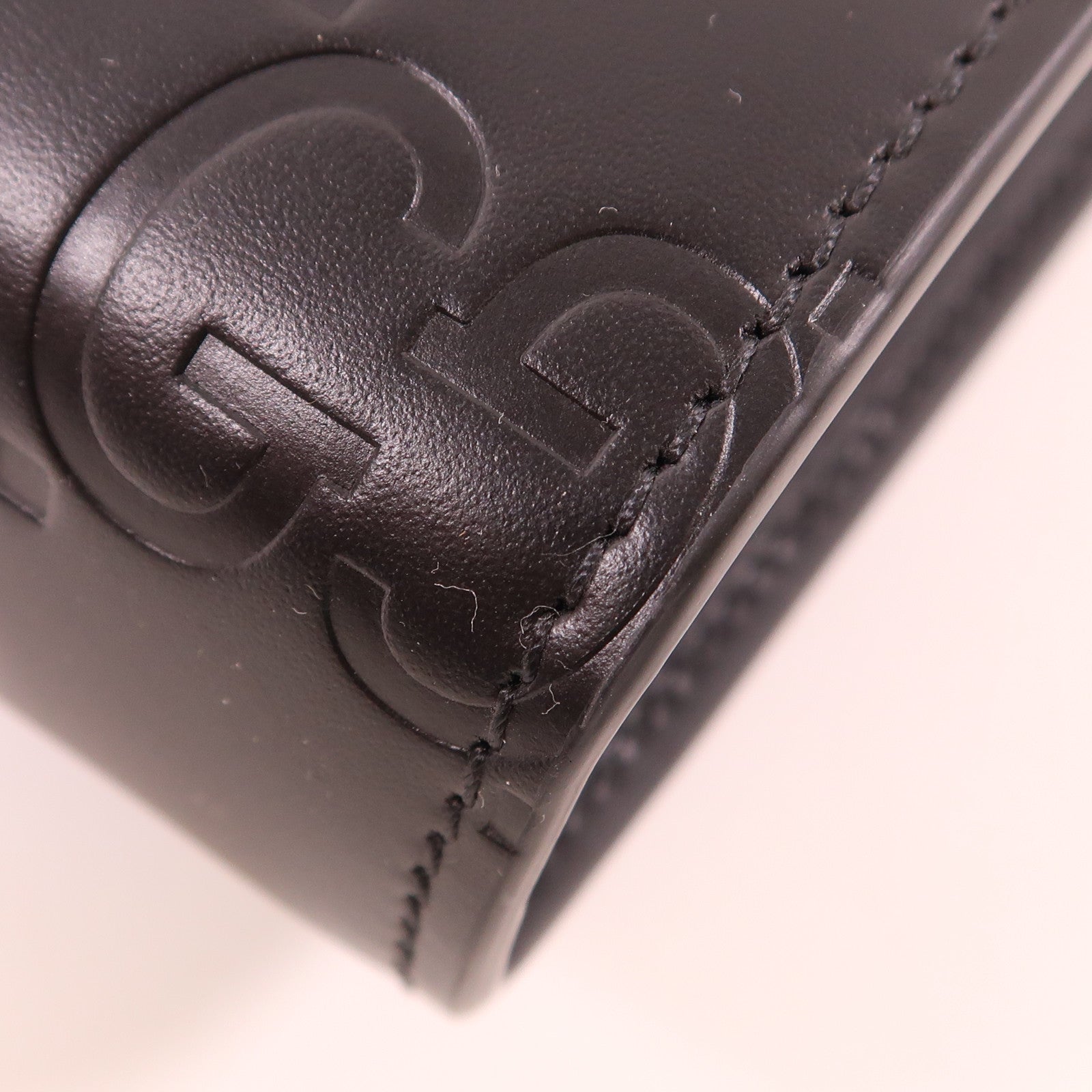 GUCCI 皮革GG Chain Wallet金扣手拿包/鏈帶肩背袋